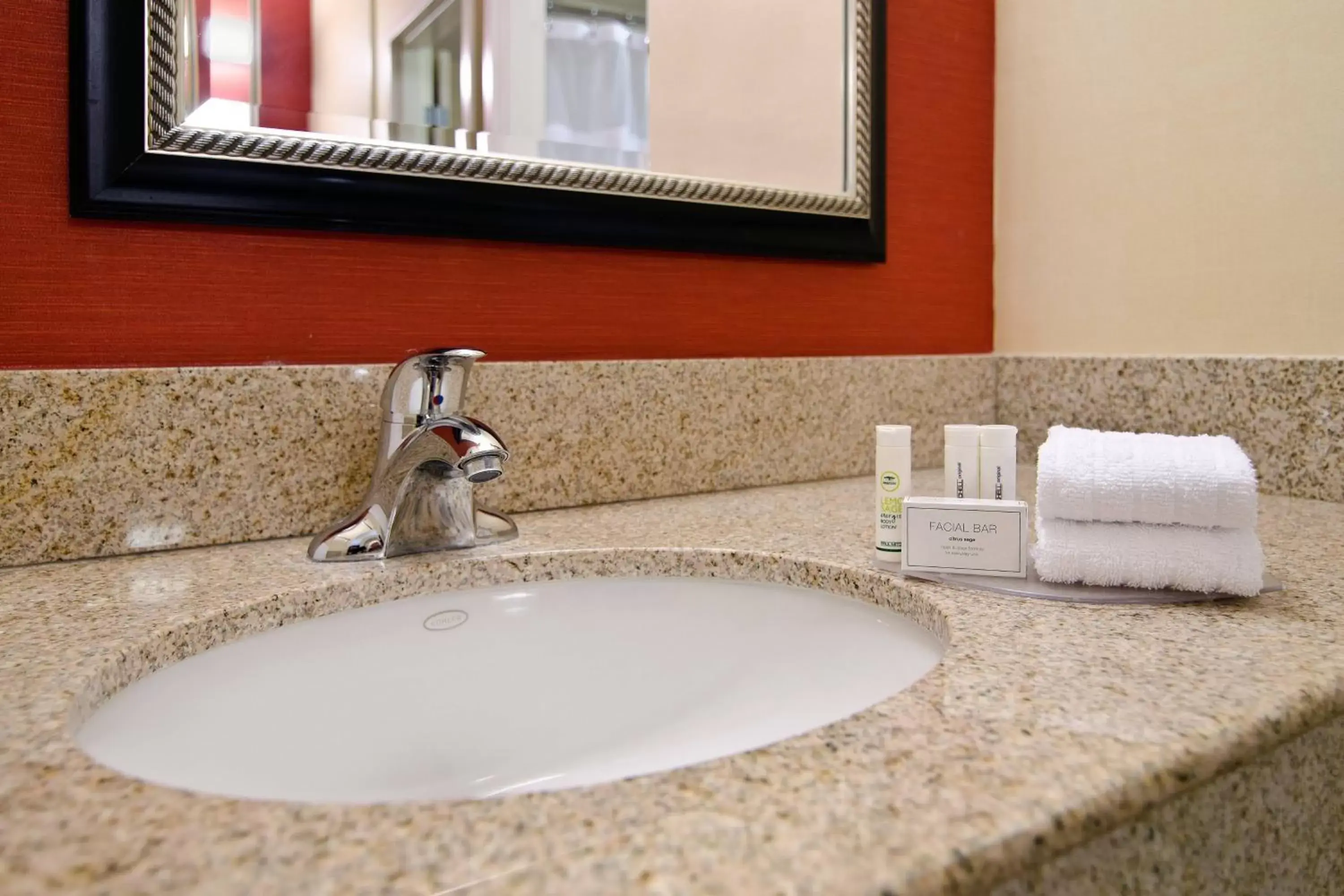 Bathroom in Courtyard by Marriott Albuquerque Airport