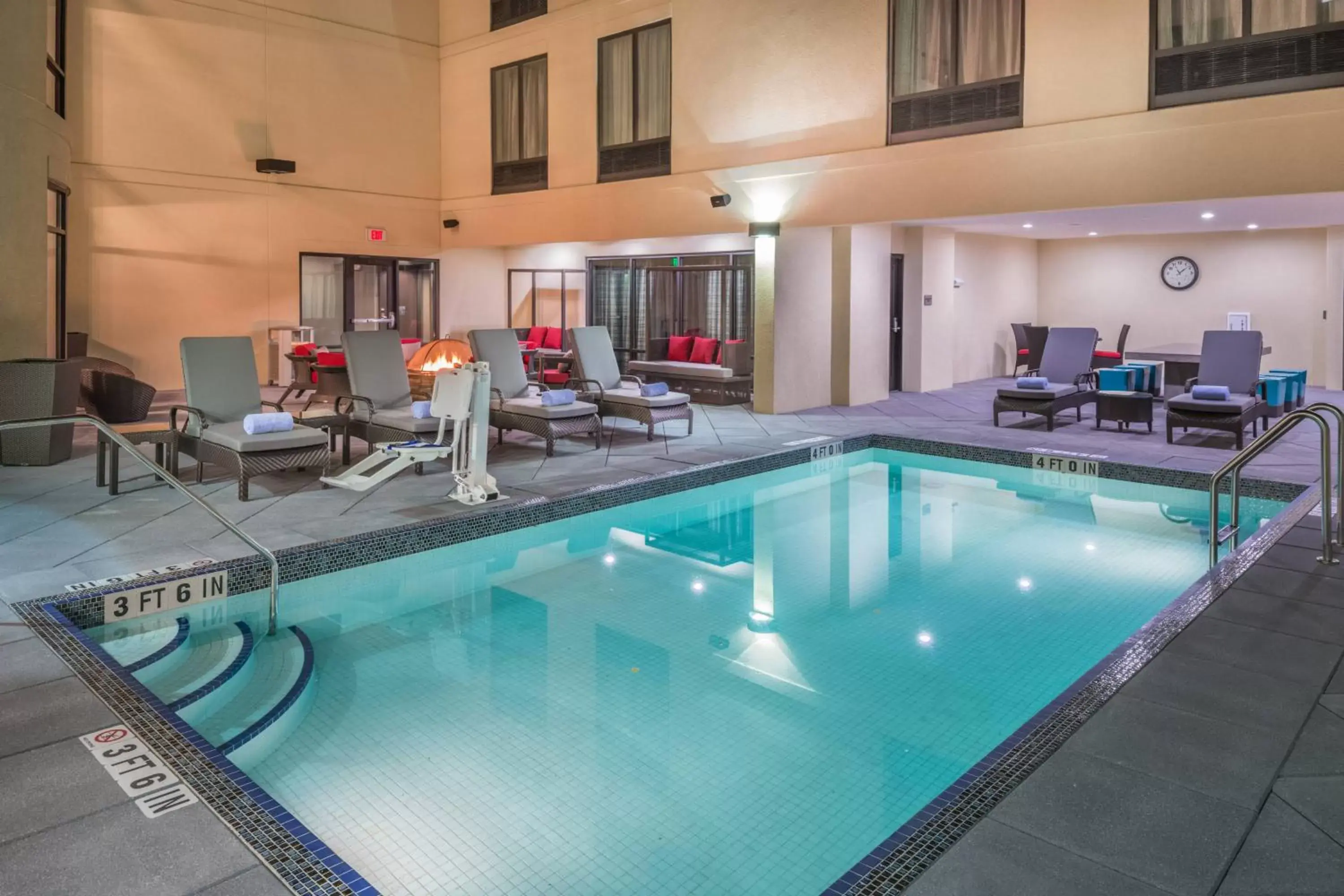 Swimming Pool in Courtyard by Marriott Wilmington Downtown/Historic District