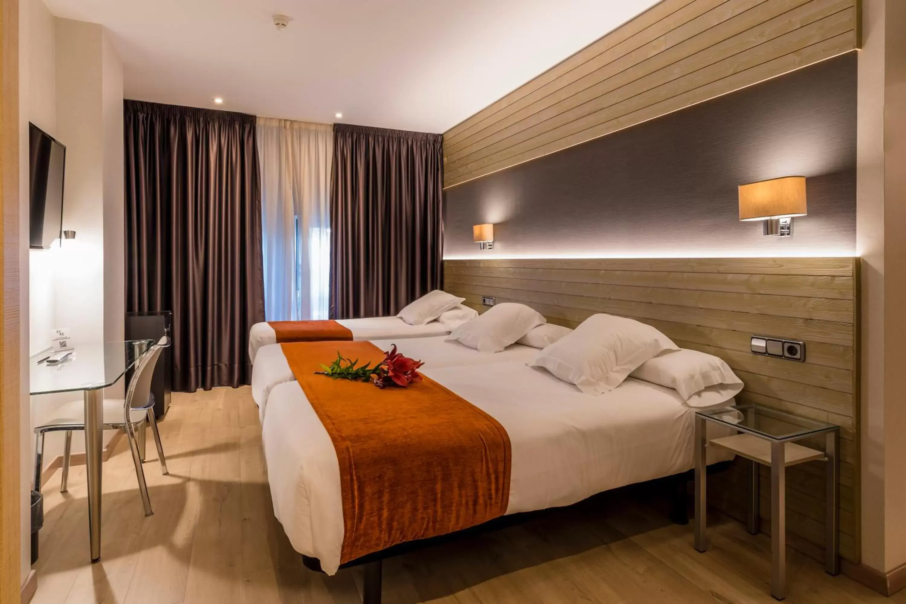 Triple Room in Hotel Avenida Triple Room in Hotel Avenida