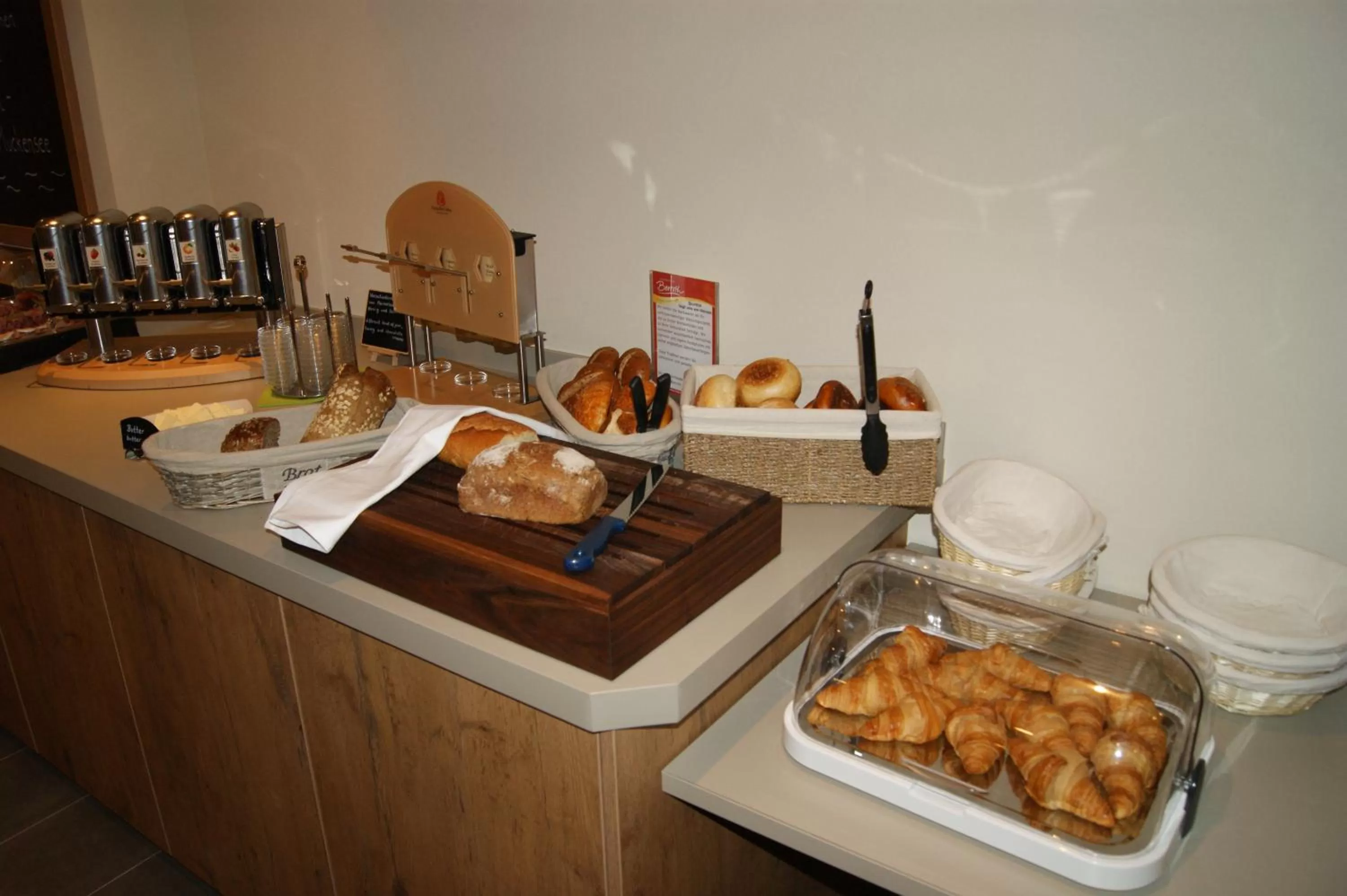 Buffet breakfast in Hotel Restaurant Muckensee