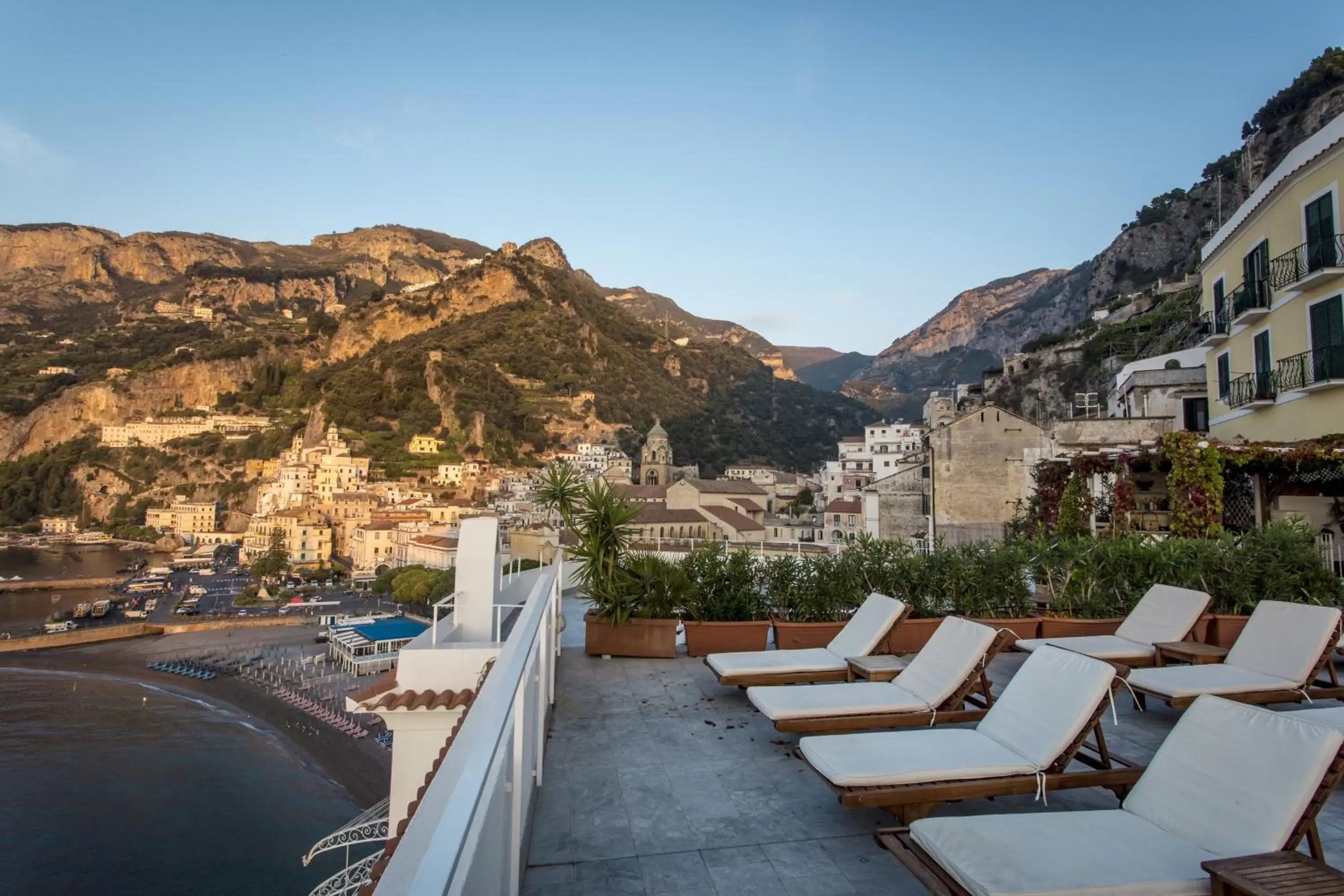 View (from property/room), Mountain View in Hotel Marina Riviera