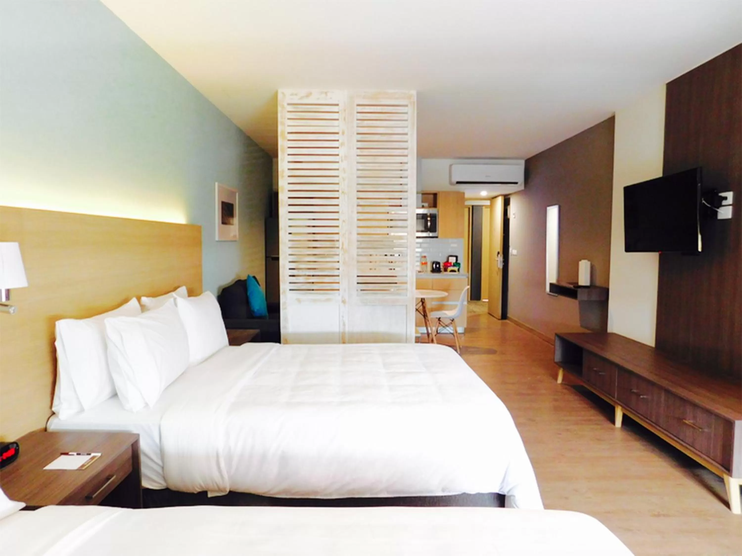 Photo of the whole room, Bed in Staybridge Suites - Villahermosa Tabasco by IHG