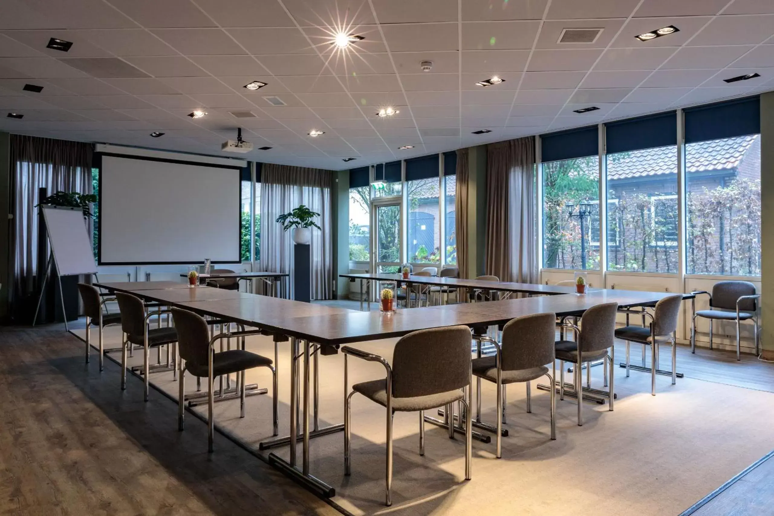 Meeting/conference room in Hotel 't Paviljoen