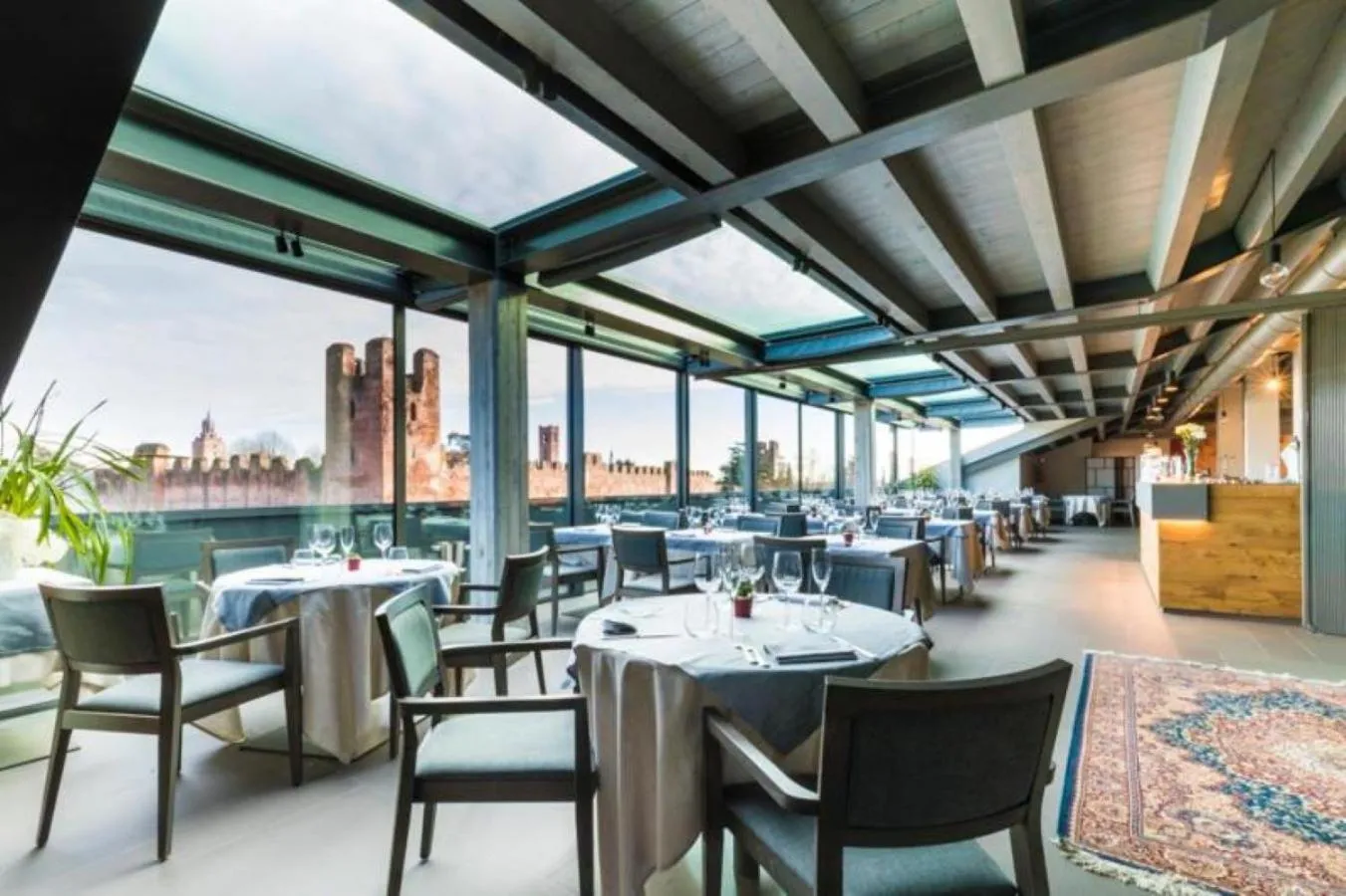 Lounge or bar in Albergo Roma, BW Signature Collection