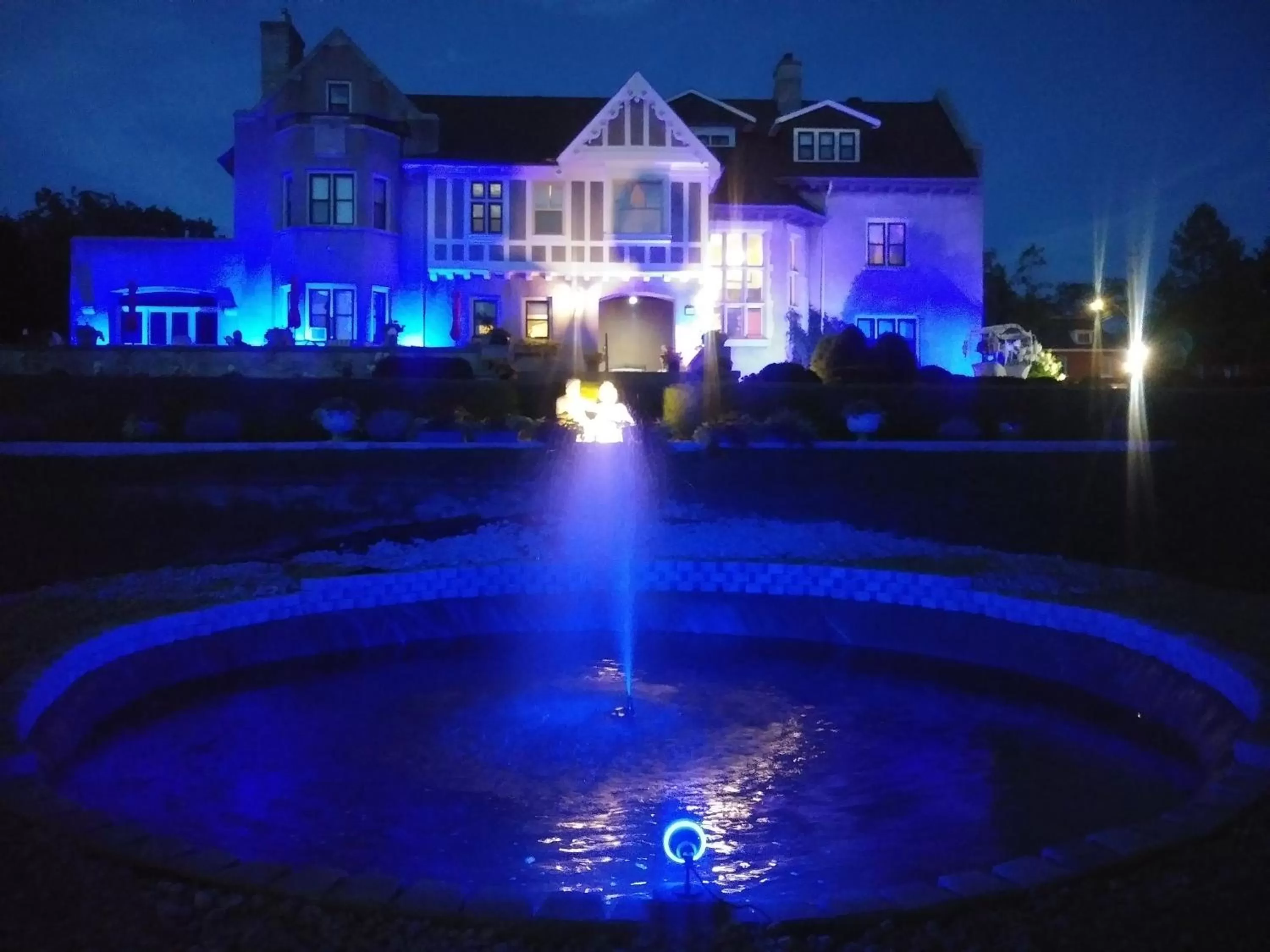 Property Building in Grey Gables Inn