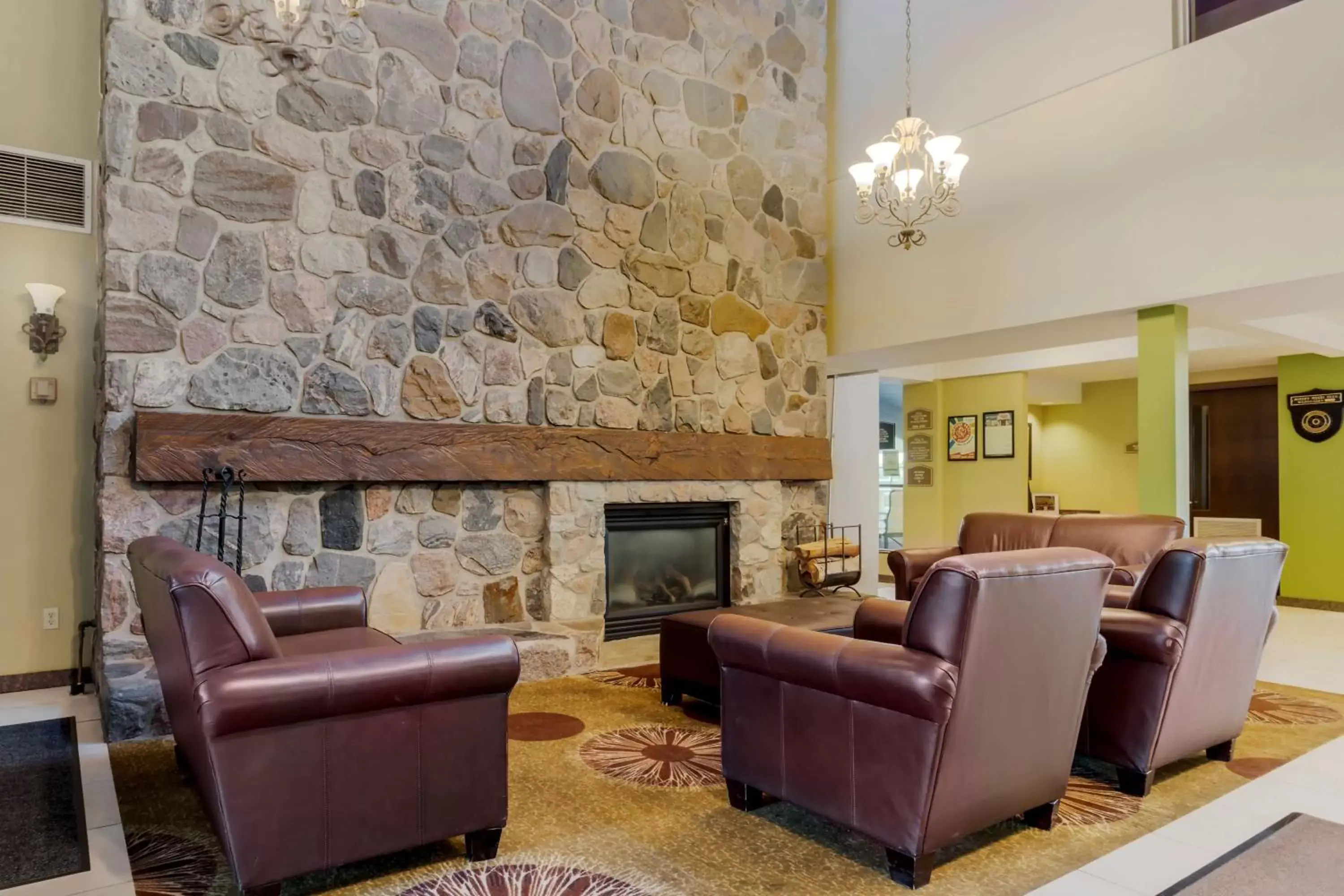 Lobby or reception, Seating Area in Best Western Plus Dryden Hotel and Conference Centre