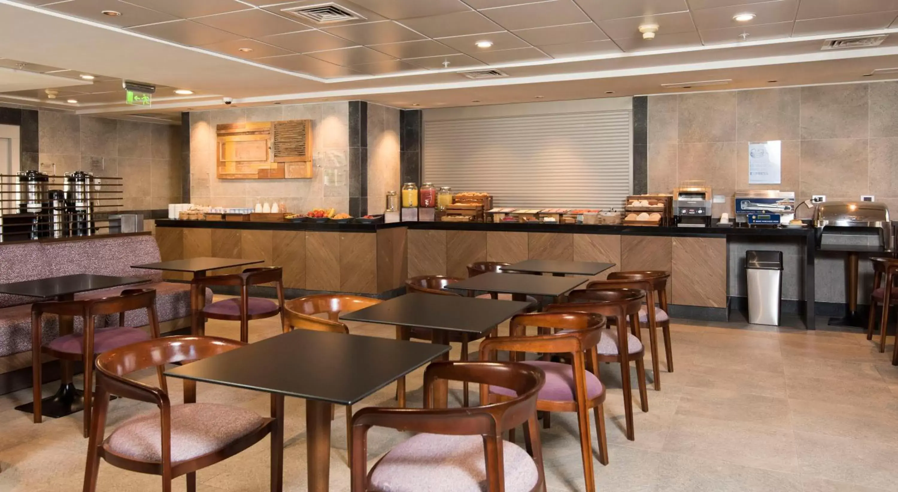 Breakfast, Restaurant/Places to Eat in Holiday Inn Express - Concepcion, an IHG Hotel