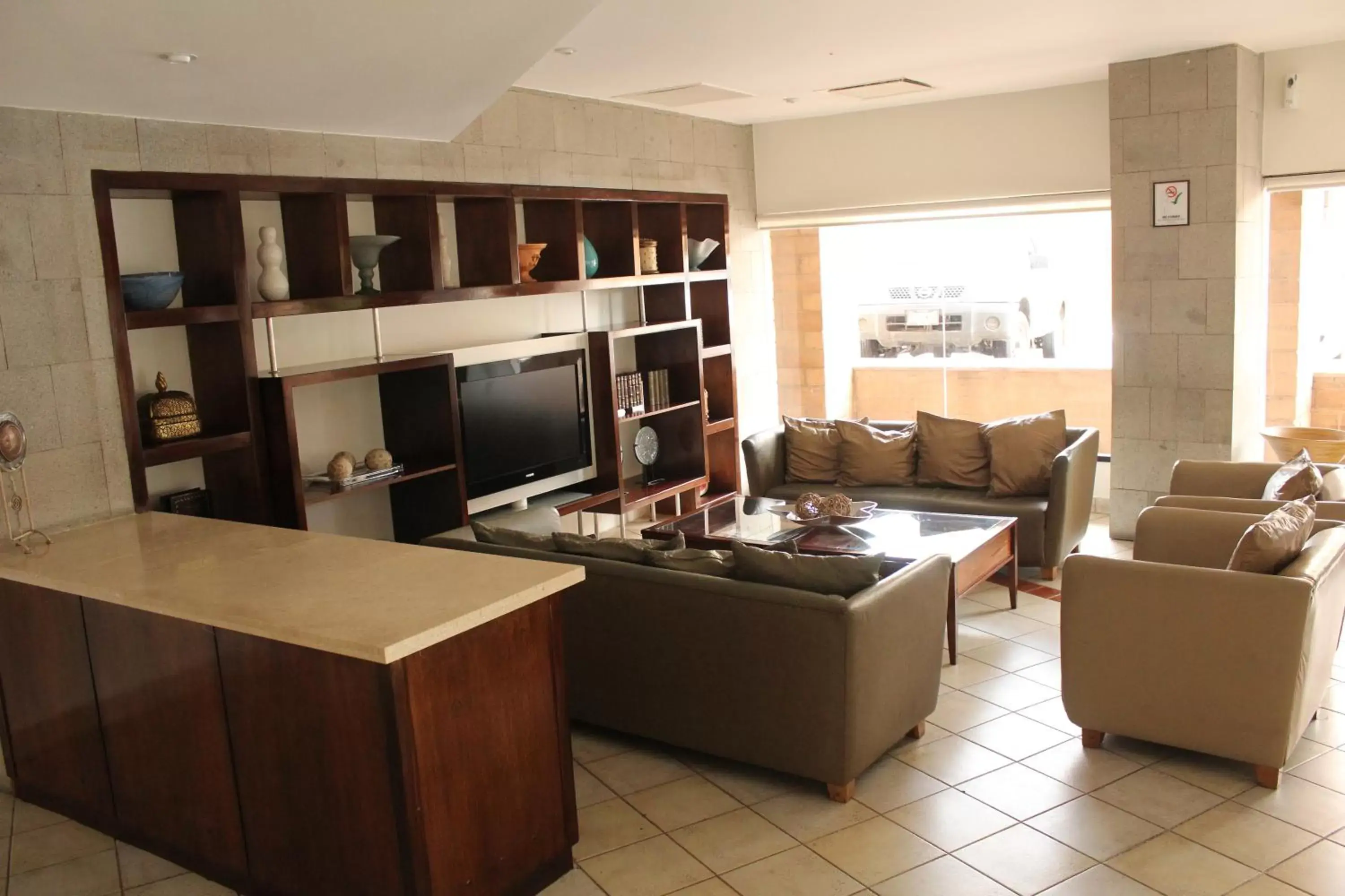 Living room, TV/Entertainment Center in Hotel Colonial Hermosillo