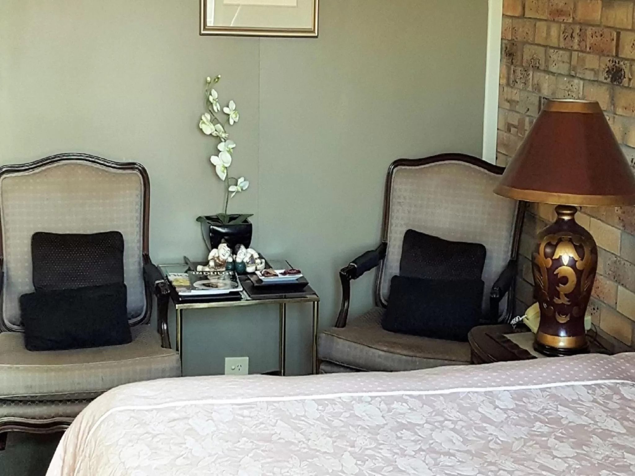 Photo of the whole room in Centrepoint Midcity Motor Inn