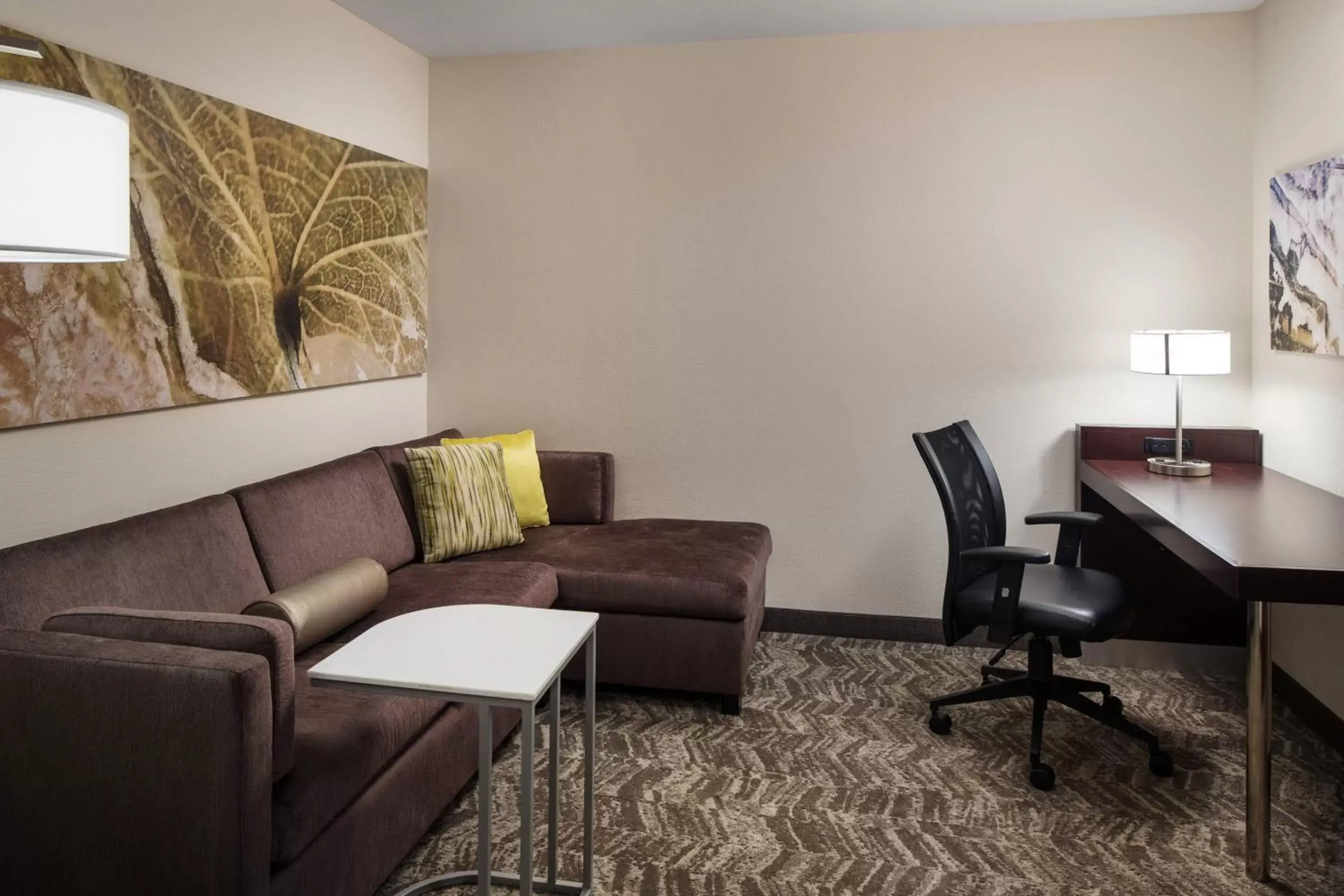 Living room, Seating Area in SpringHill Suites Bakersfield
