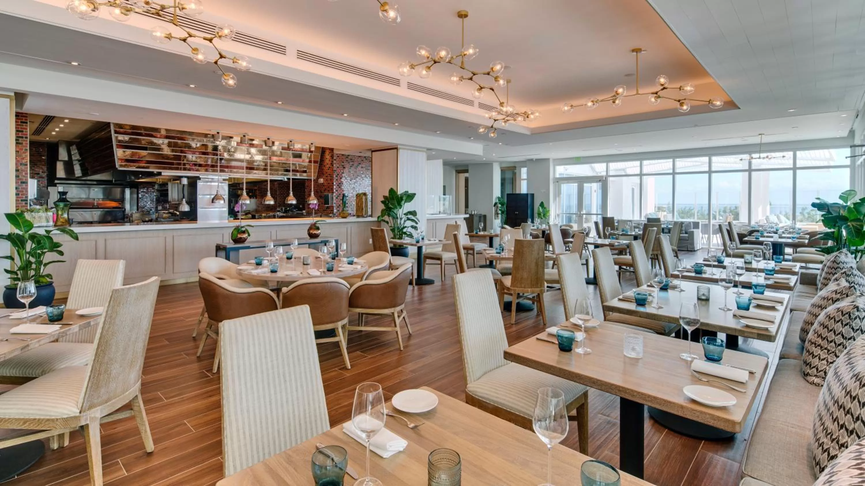 Restaurant/places to eat in Carillon Miami Wellness Resort