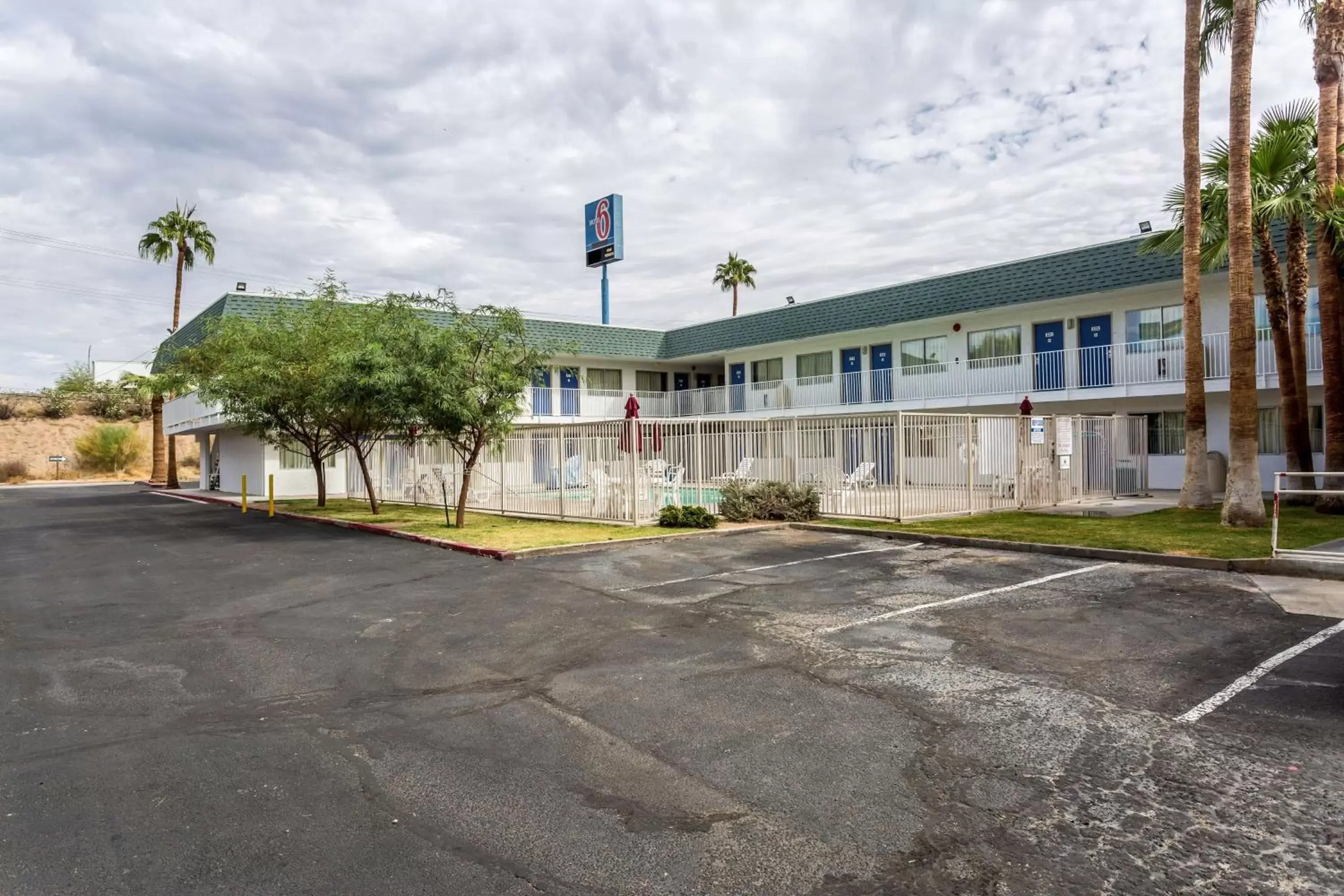 Property Building in Motel 6-Blythe, CA