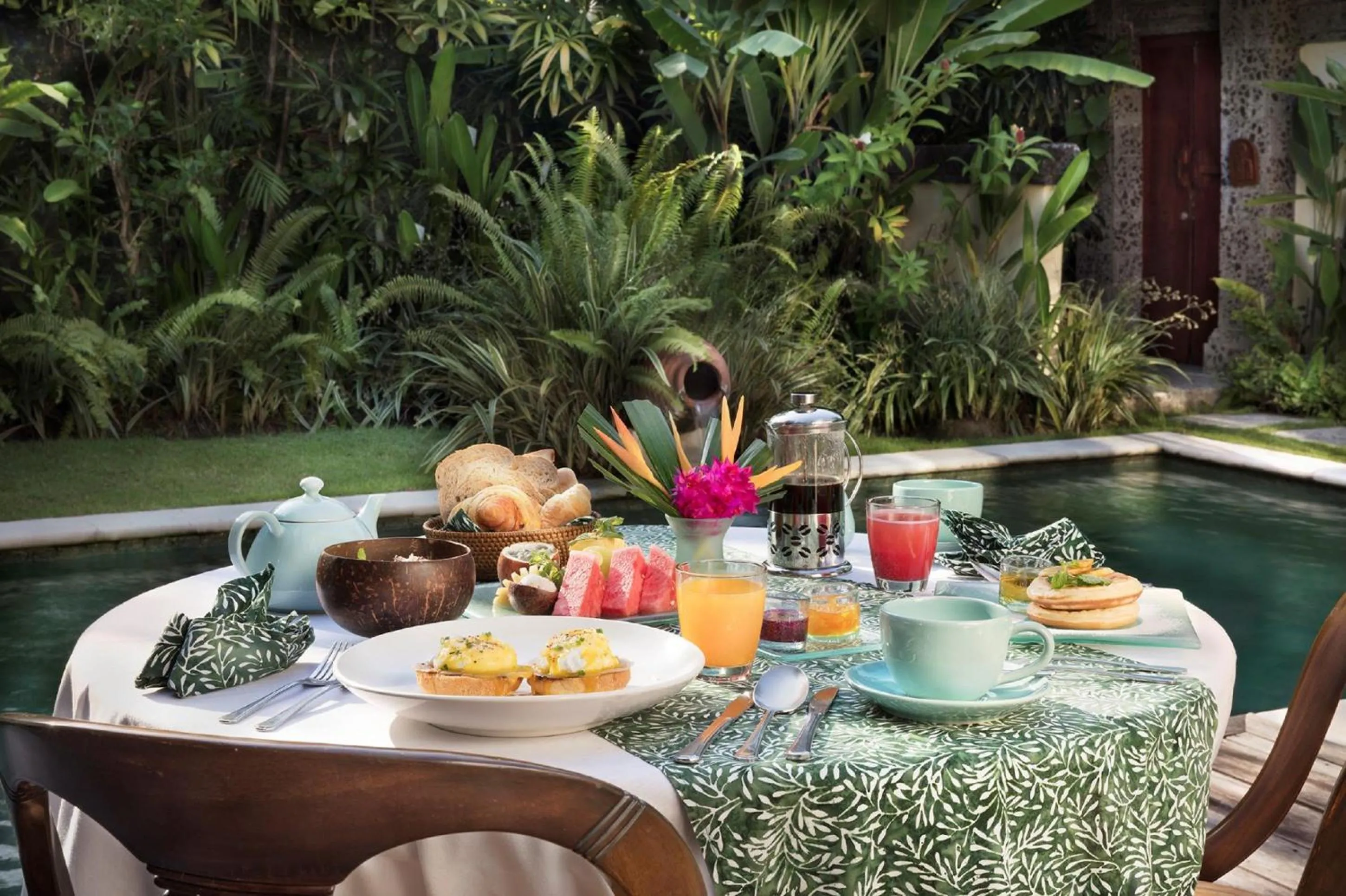 Breakfast in The Pavilions Bali