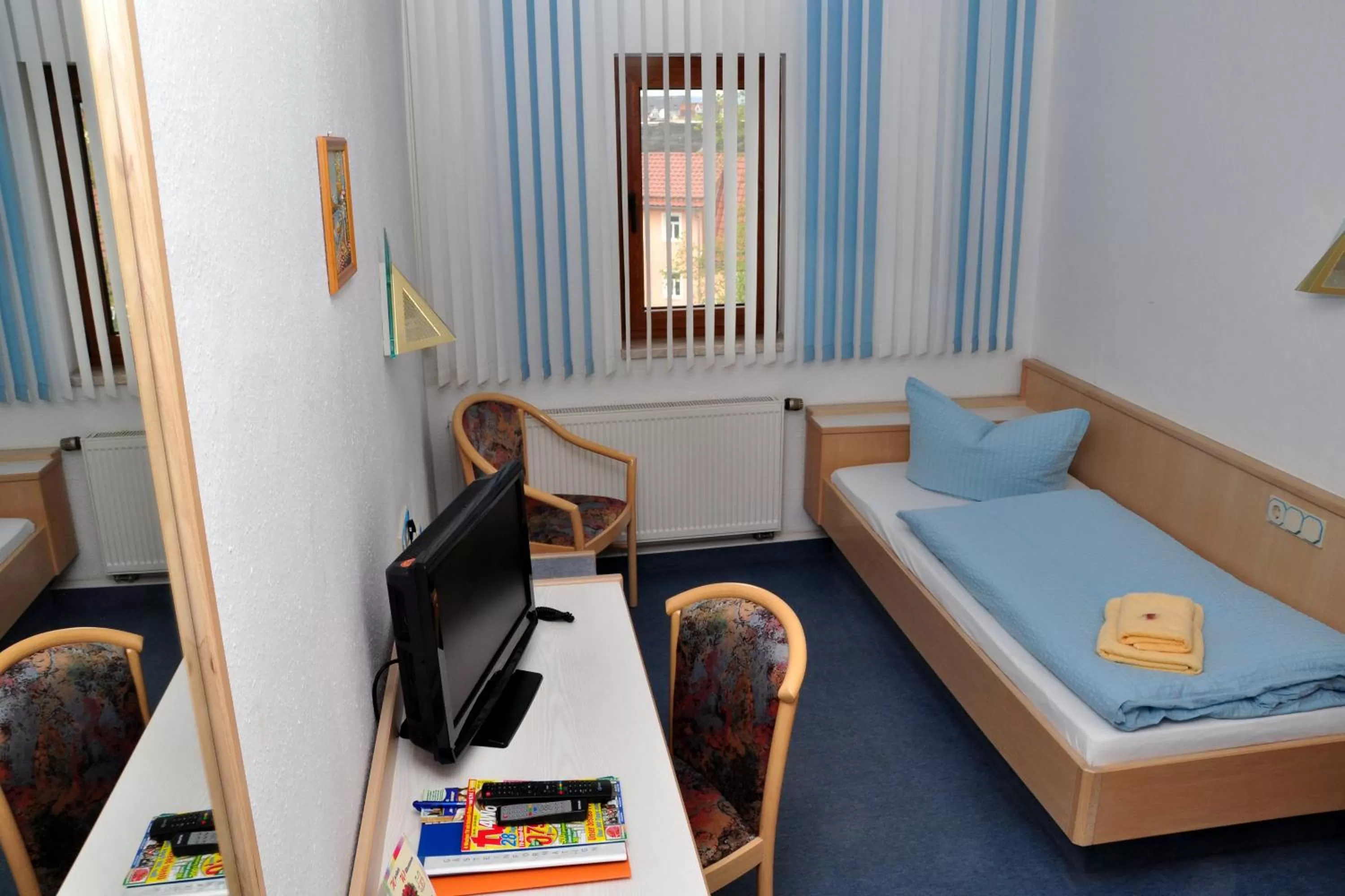 Photo of the whole room, Bed in Hotel Am Hohen Schwarm