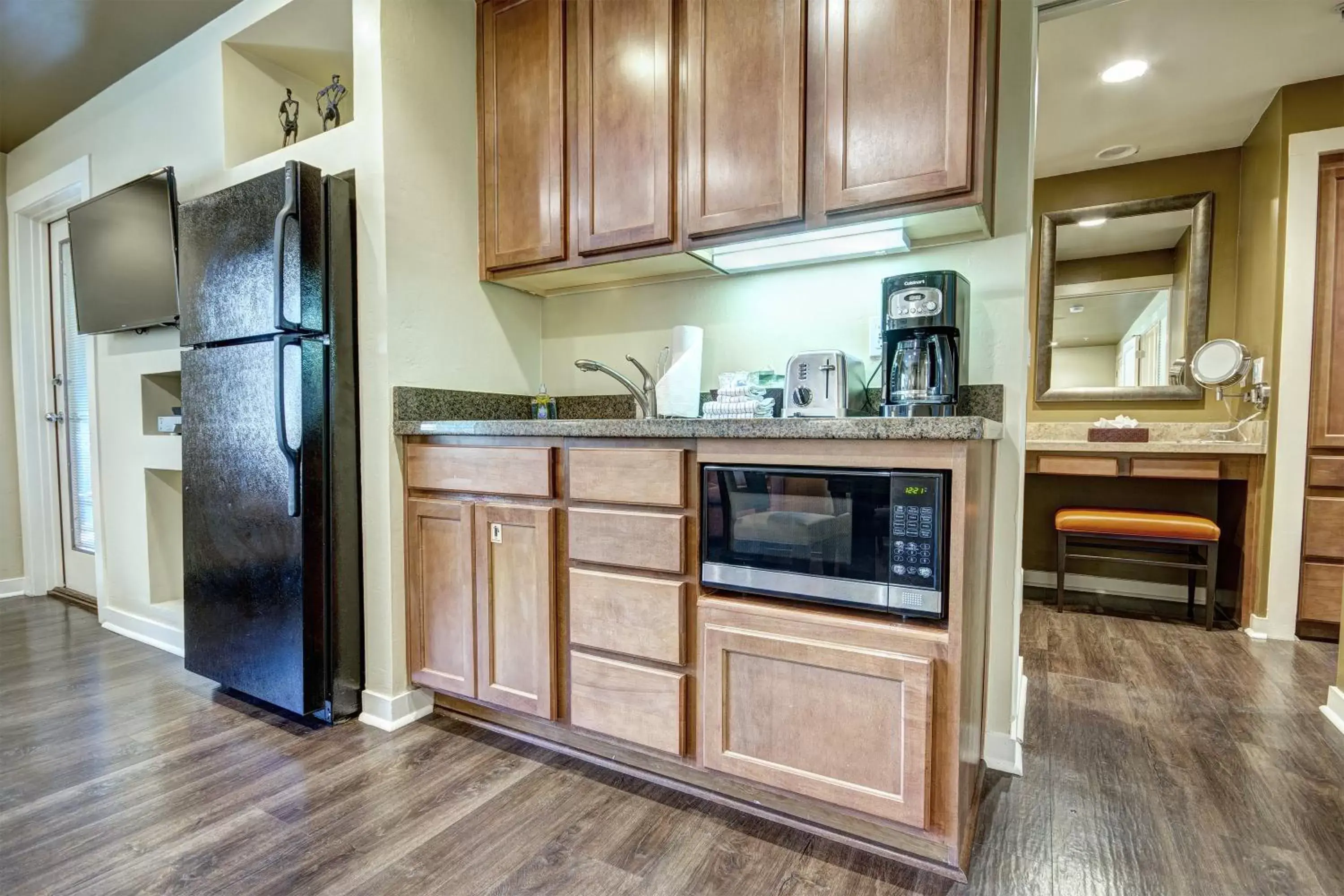 Kitchen or kitchenette, Kitchen/Kitchenette in Orange Tree Resort