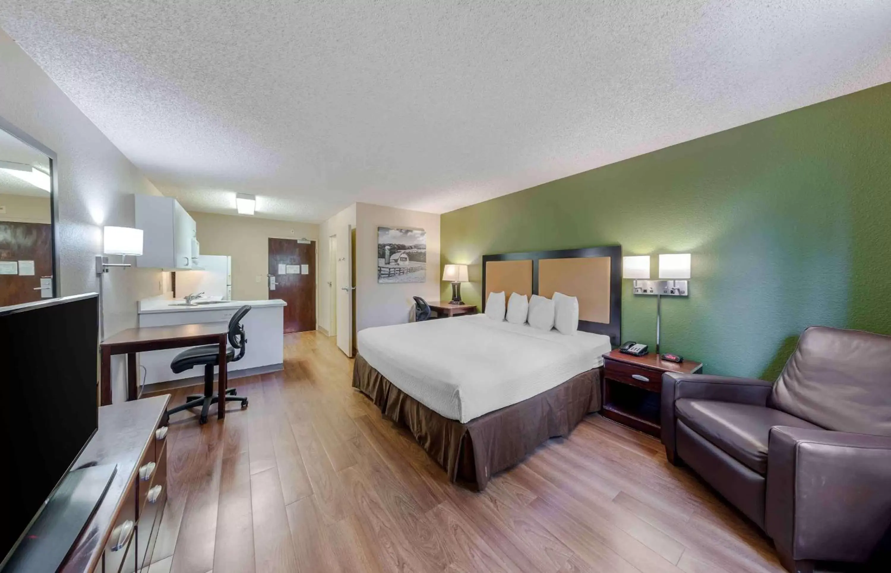 Bedroom in Extended Stay America Suites - Los Angeles - Arcadia