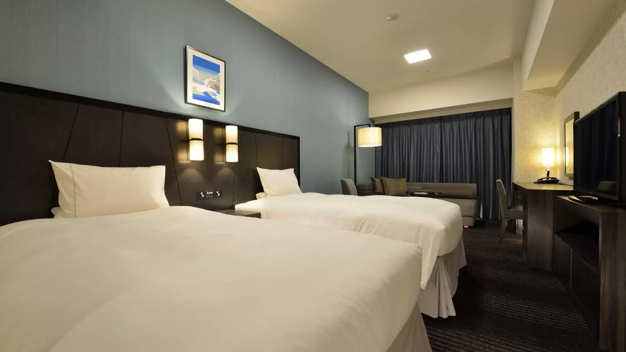 Bedroom, Bed in The Royal Park Hotel Tokyo Haneda