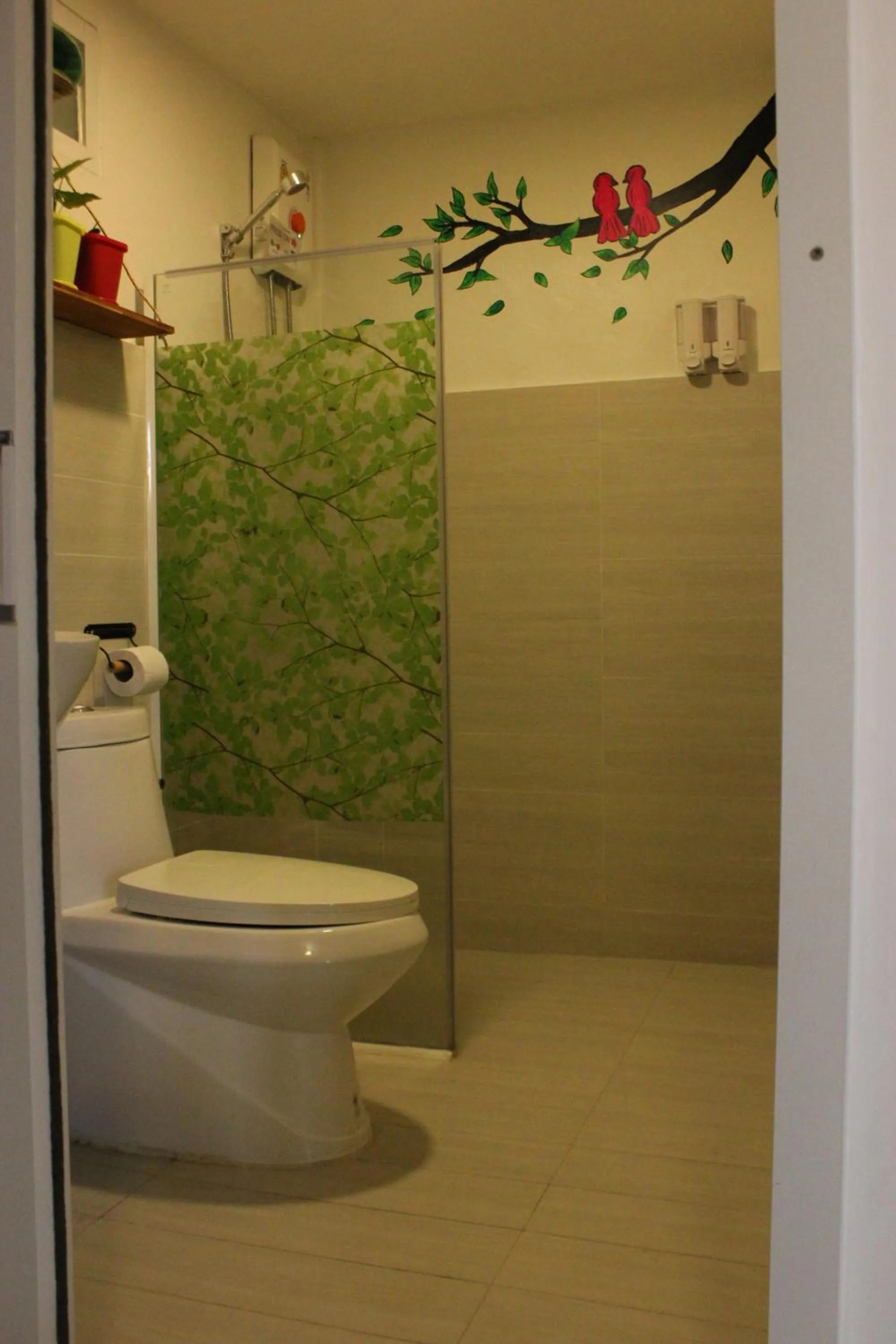 Bathroom in 1715 House - White Rhino