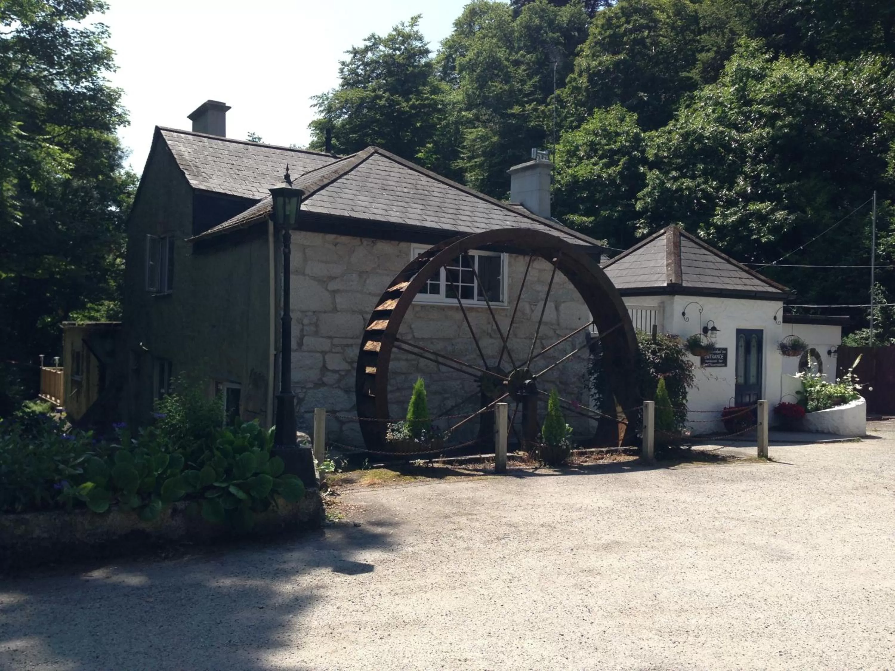Facade/entrance in The Waterwheel