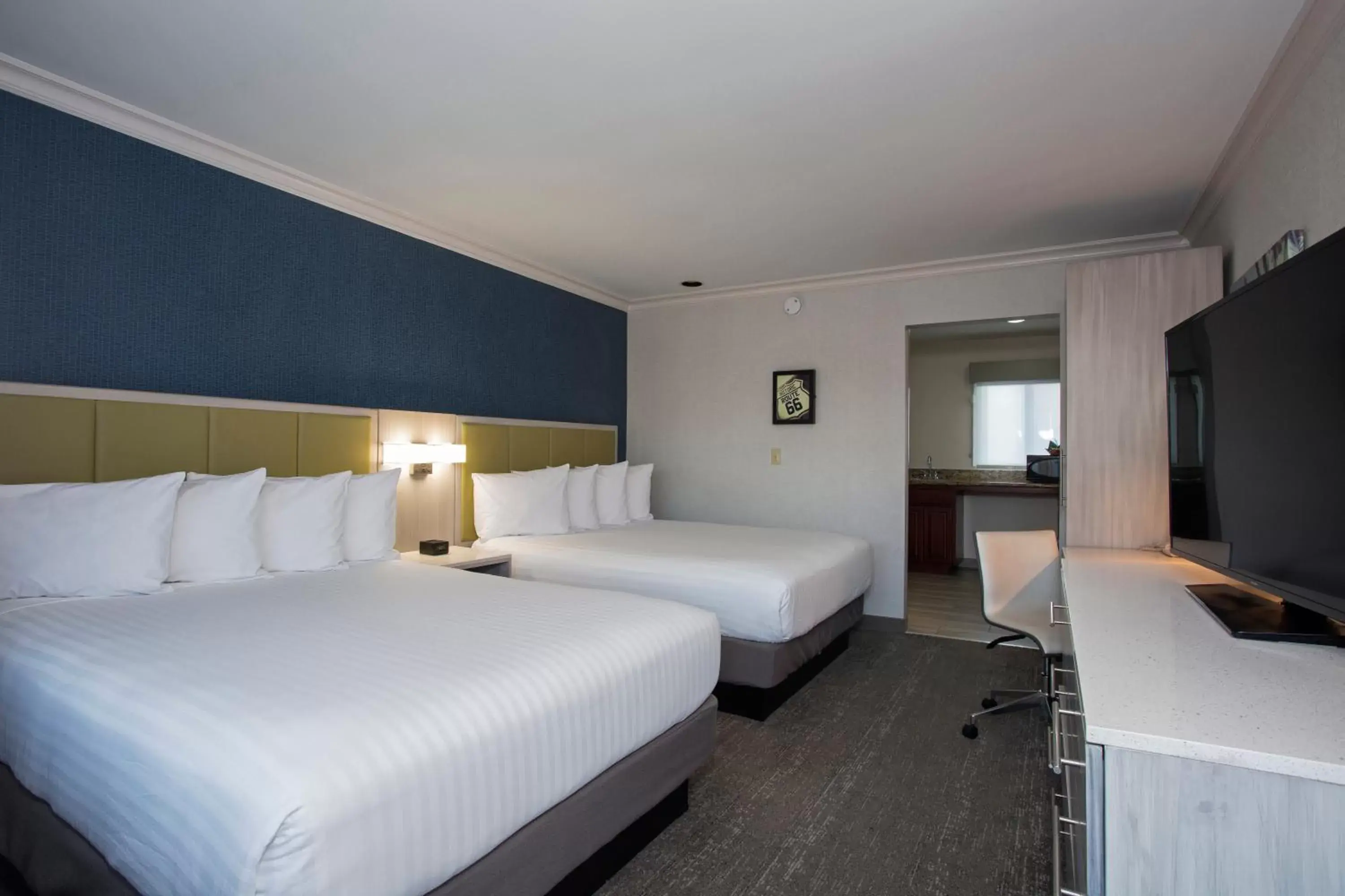 Bedroom, Bed in SureStay Hotel by Best Western Santa Monica