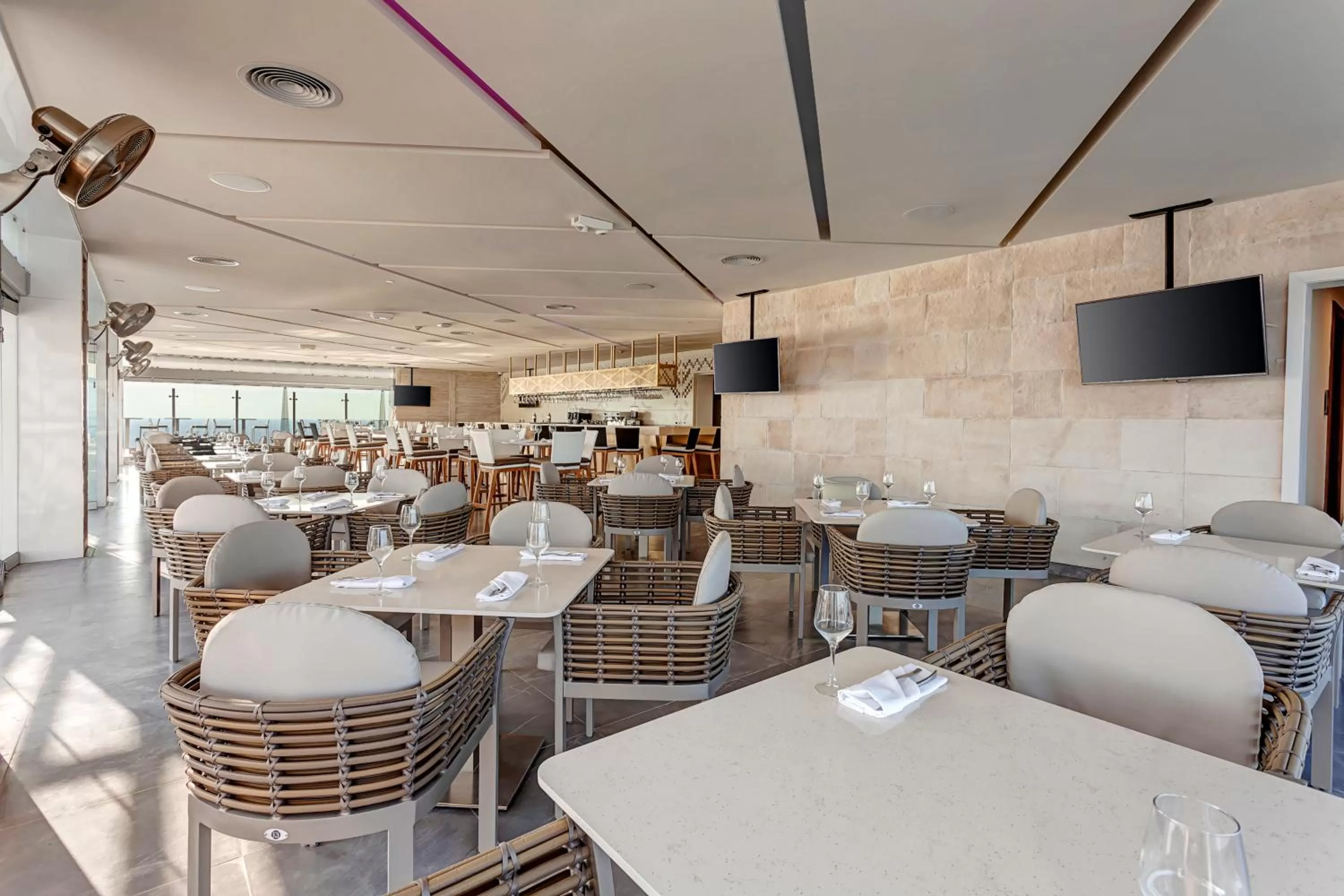 Restaurant/places to eat in Royalton CHIC Cancun, An Autograph Collection All-Inclusive Resort - Adults Only