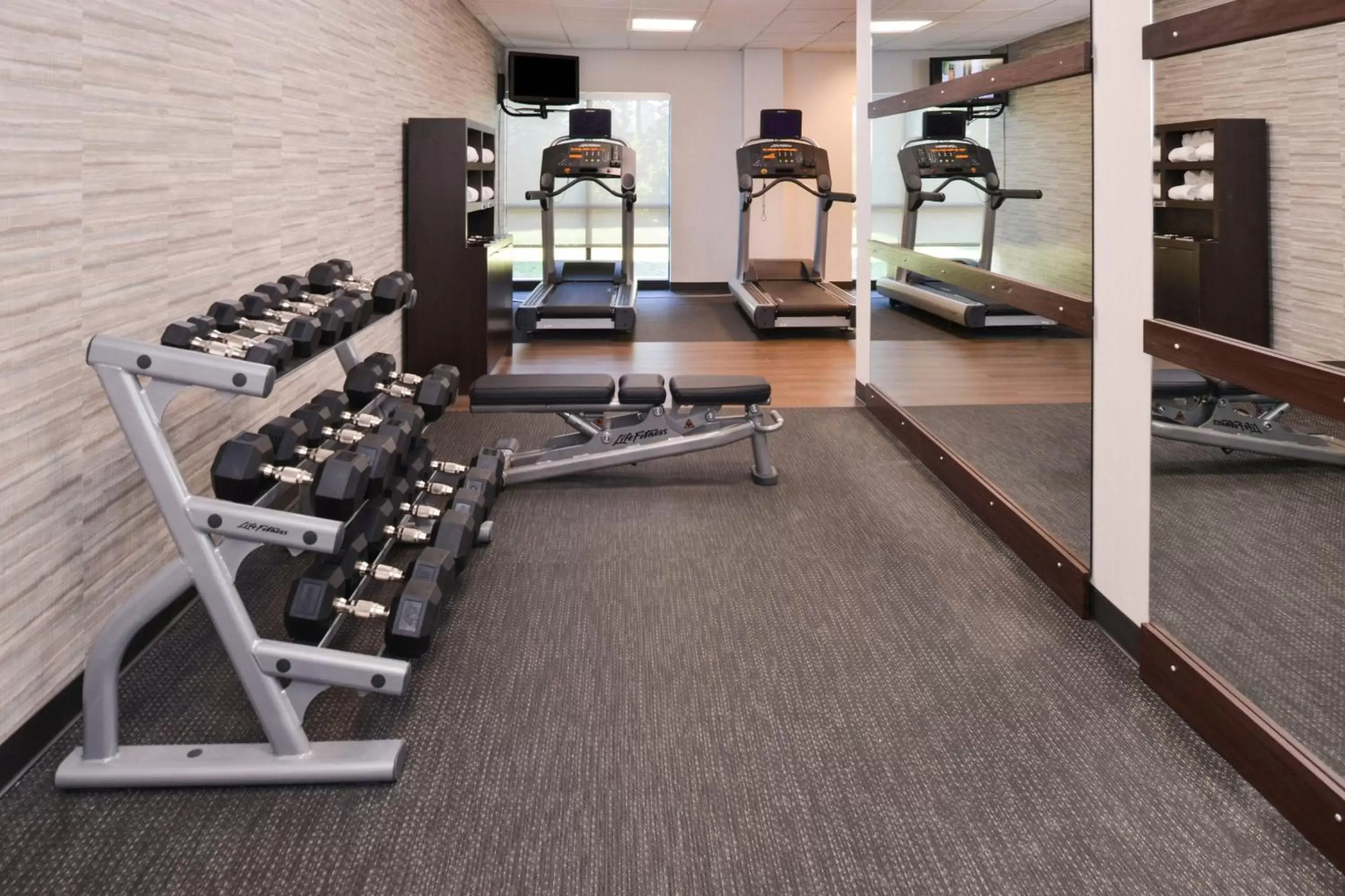 Fitness centre/facilities, Fitness Center/Facilities in Courtyard Charlotte Gastonia