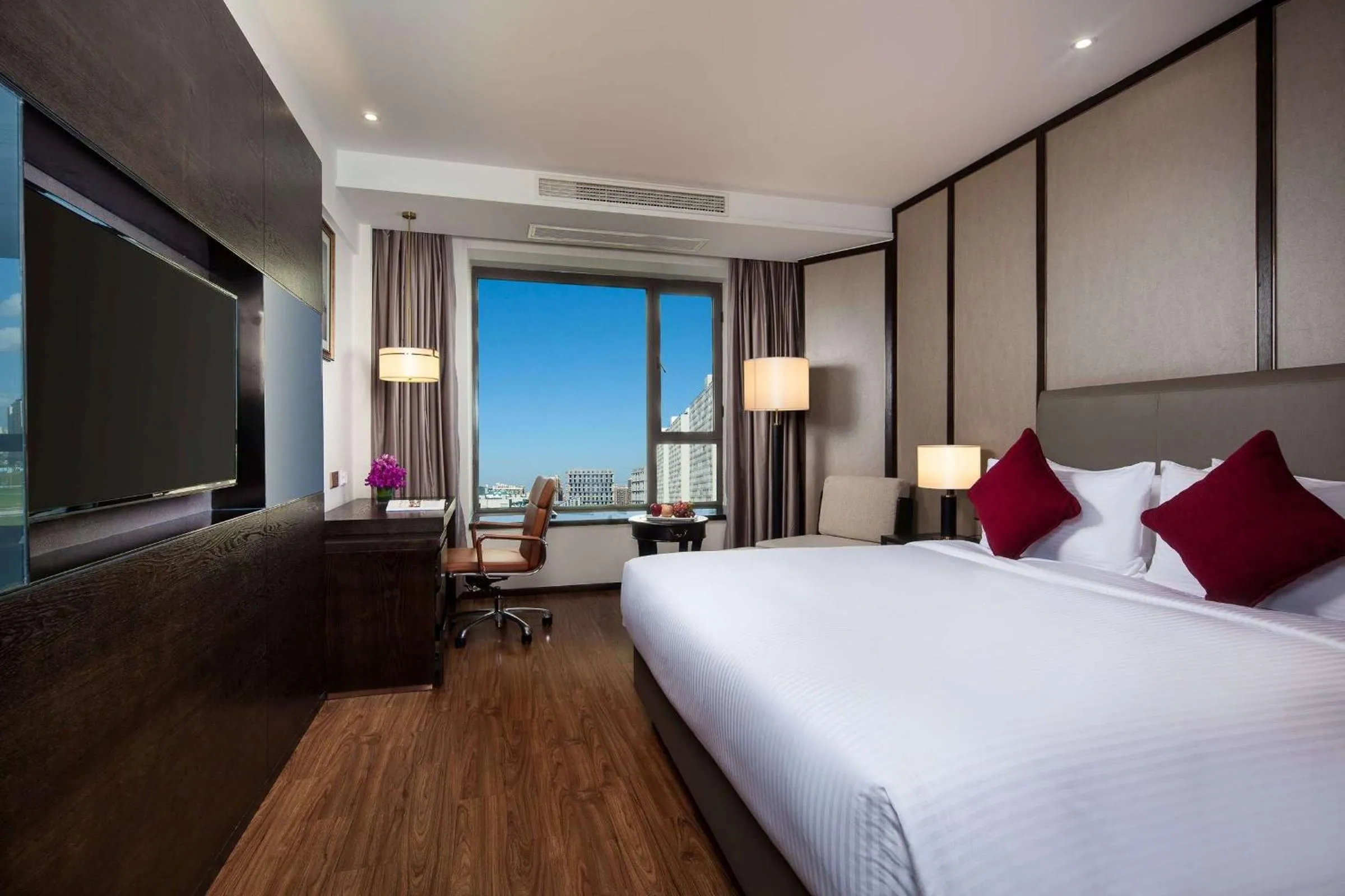 Photo of the whole room in Ramada Shanghai Songjiang