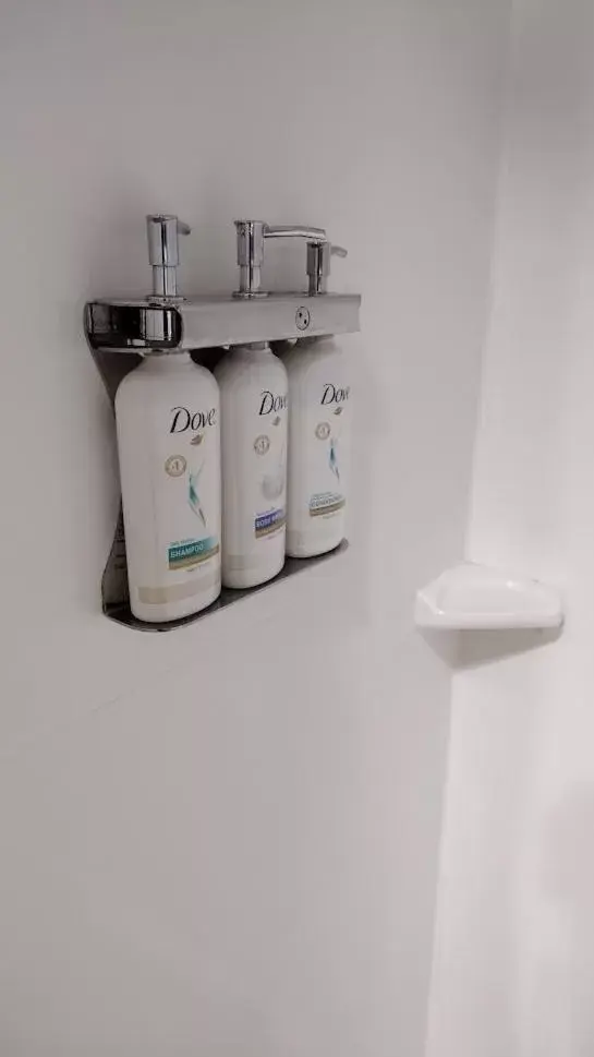 King Room - Mobility Access/Hearing Accessible in Holiday Inn Express Fredericksburg - Southpoint, an IHG Hotel King Room - Mobility Access/Hearing Accessible in Holiday Inn Express Fredericksburg - Southpoint, an IHG Hotel