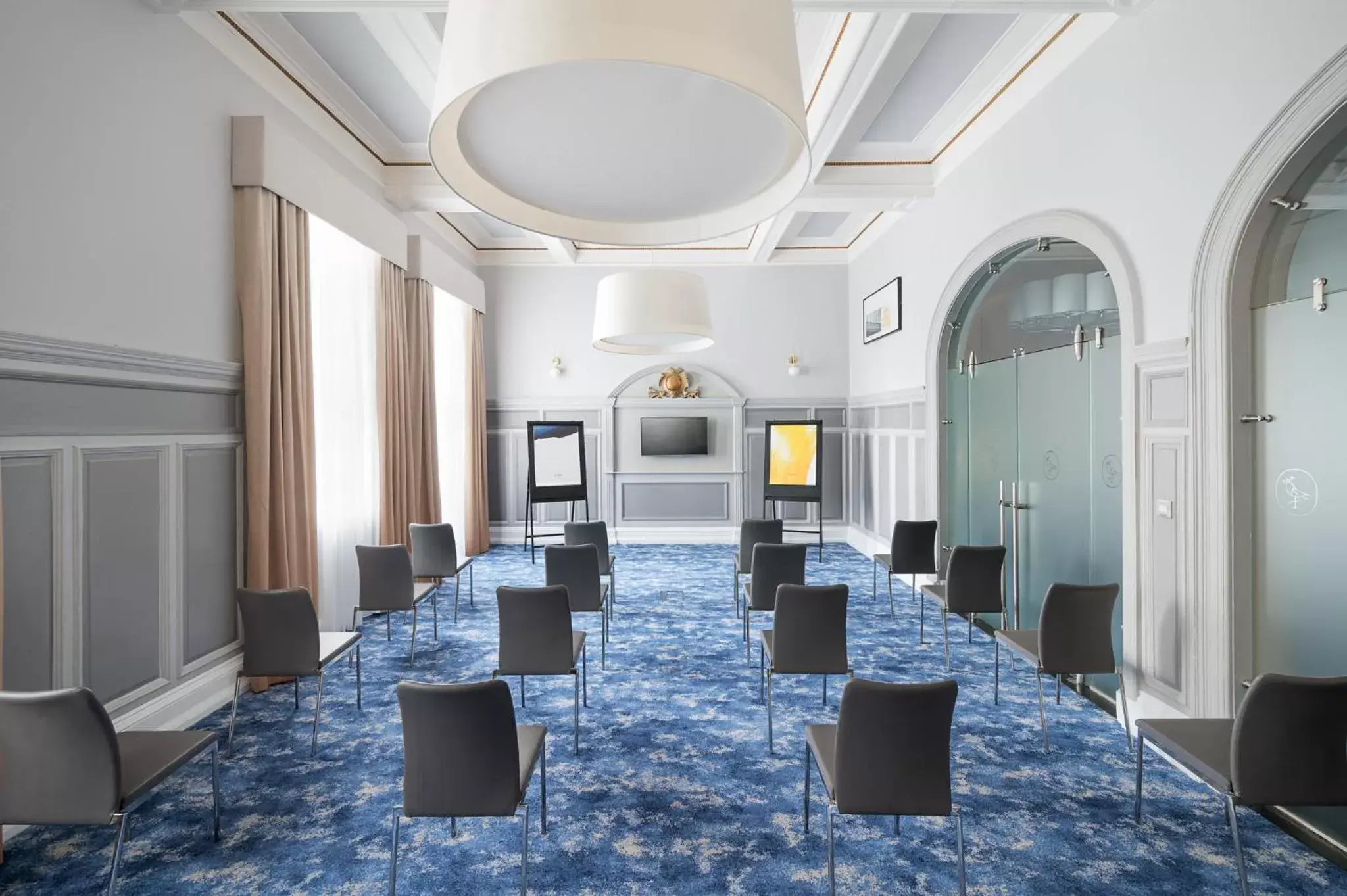 Meeting/conference room in voco Grand Central - Glasgow, an IHG Hotel