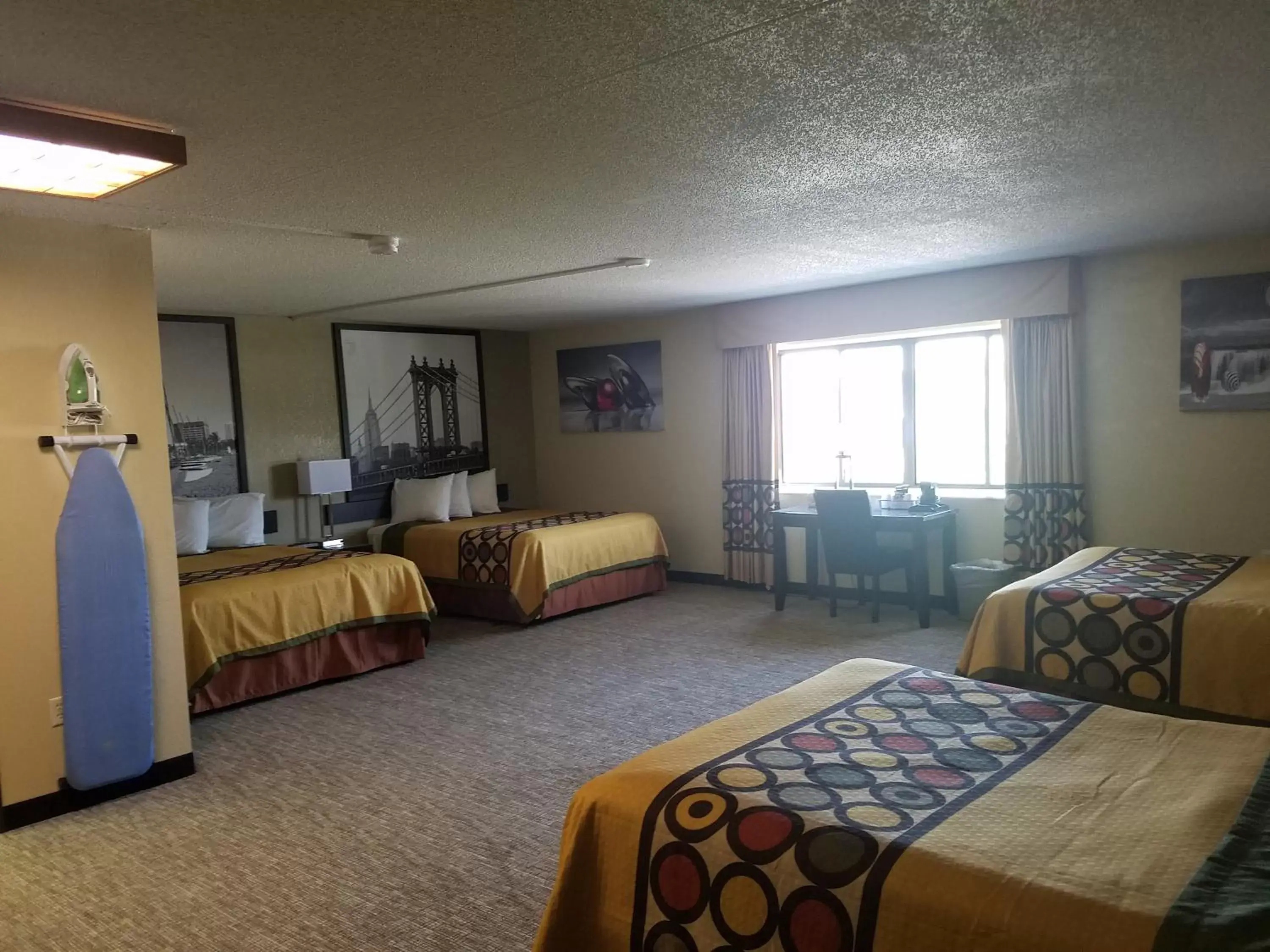 Super 8 by Wyndham Wichita North