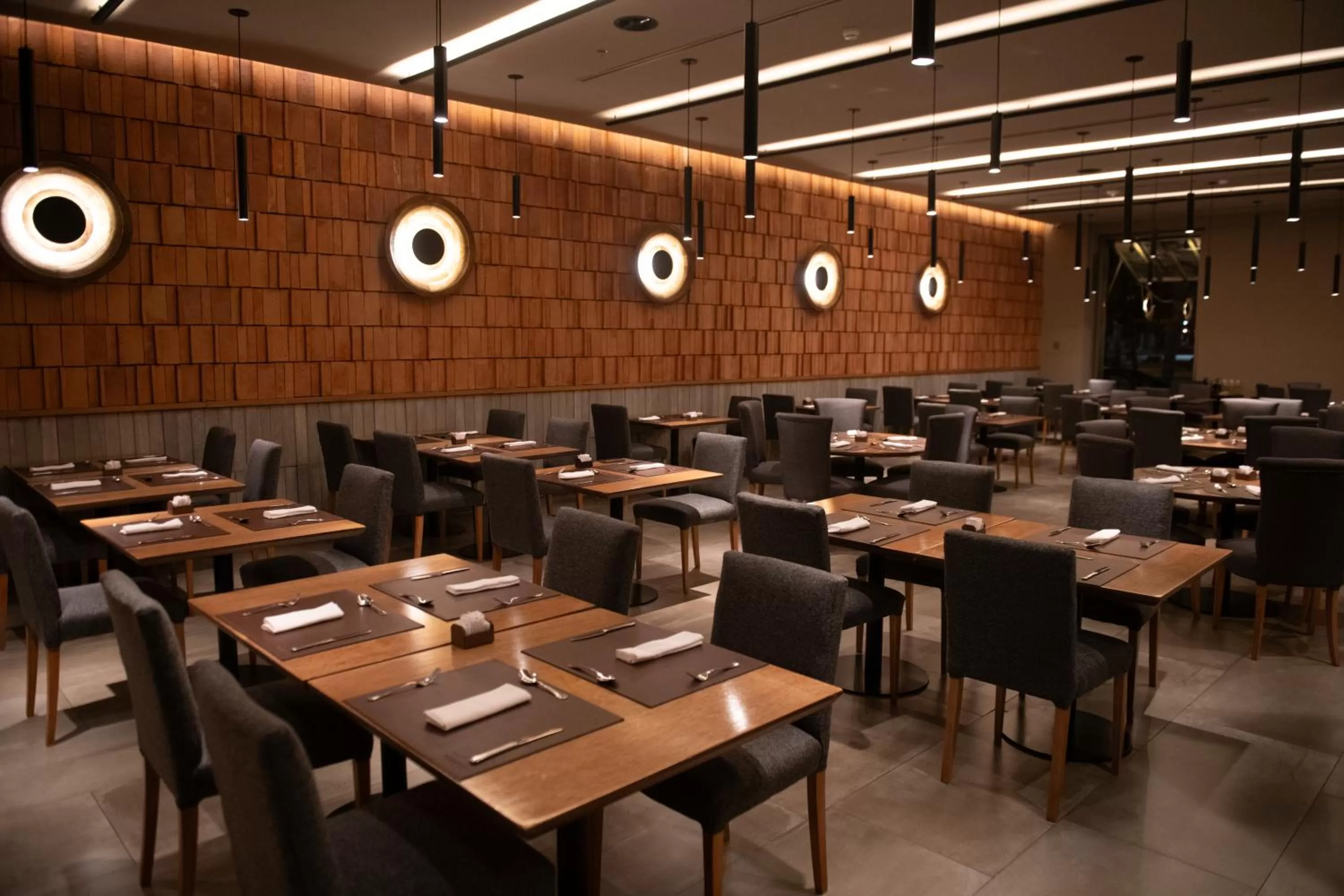 Restaurant/Places to Eat in Alejandro 1º Hotel