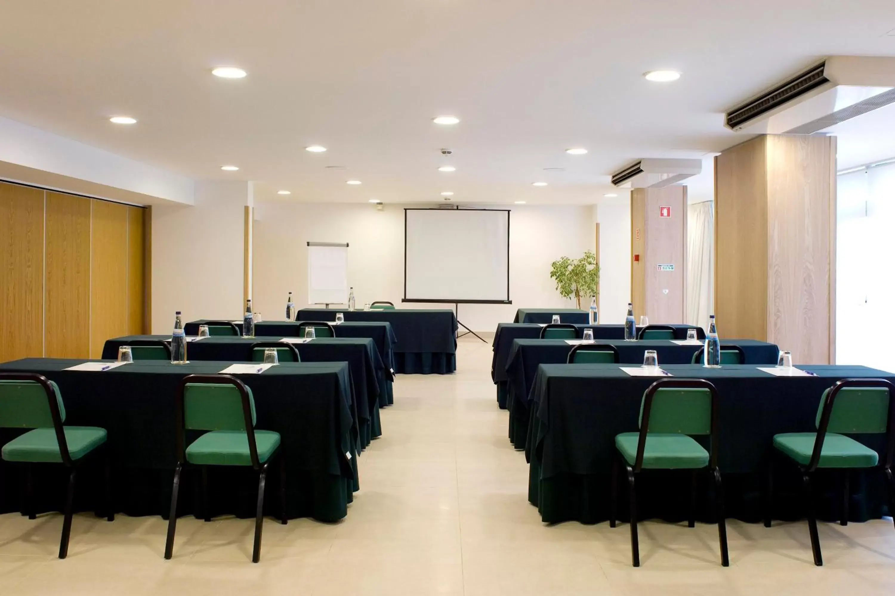 Business facilities in Leziria Parque Hotel