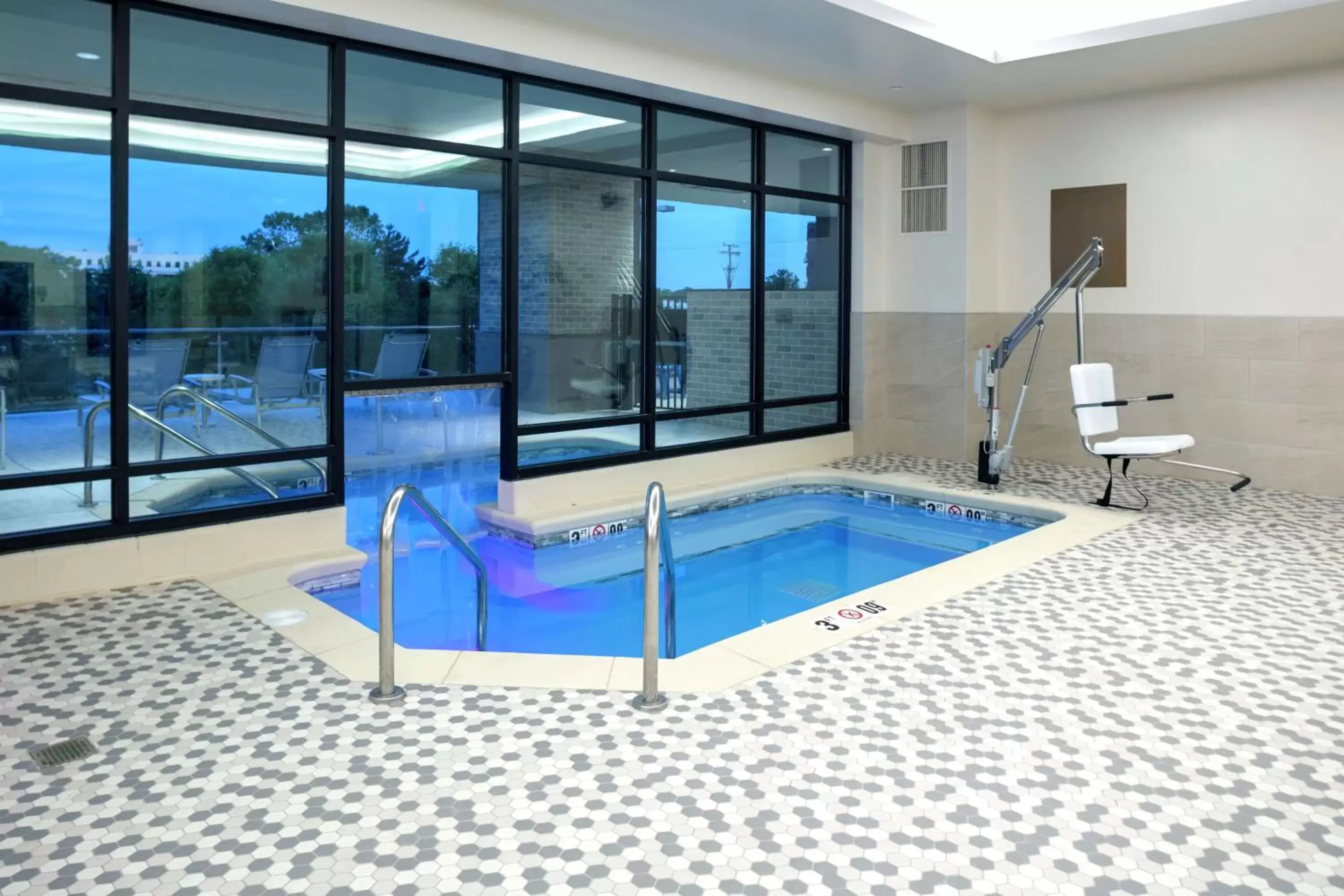 Sports, Swimming Pool in Embassy Suites By Hilton Grand Rapids Downtown