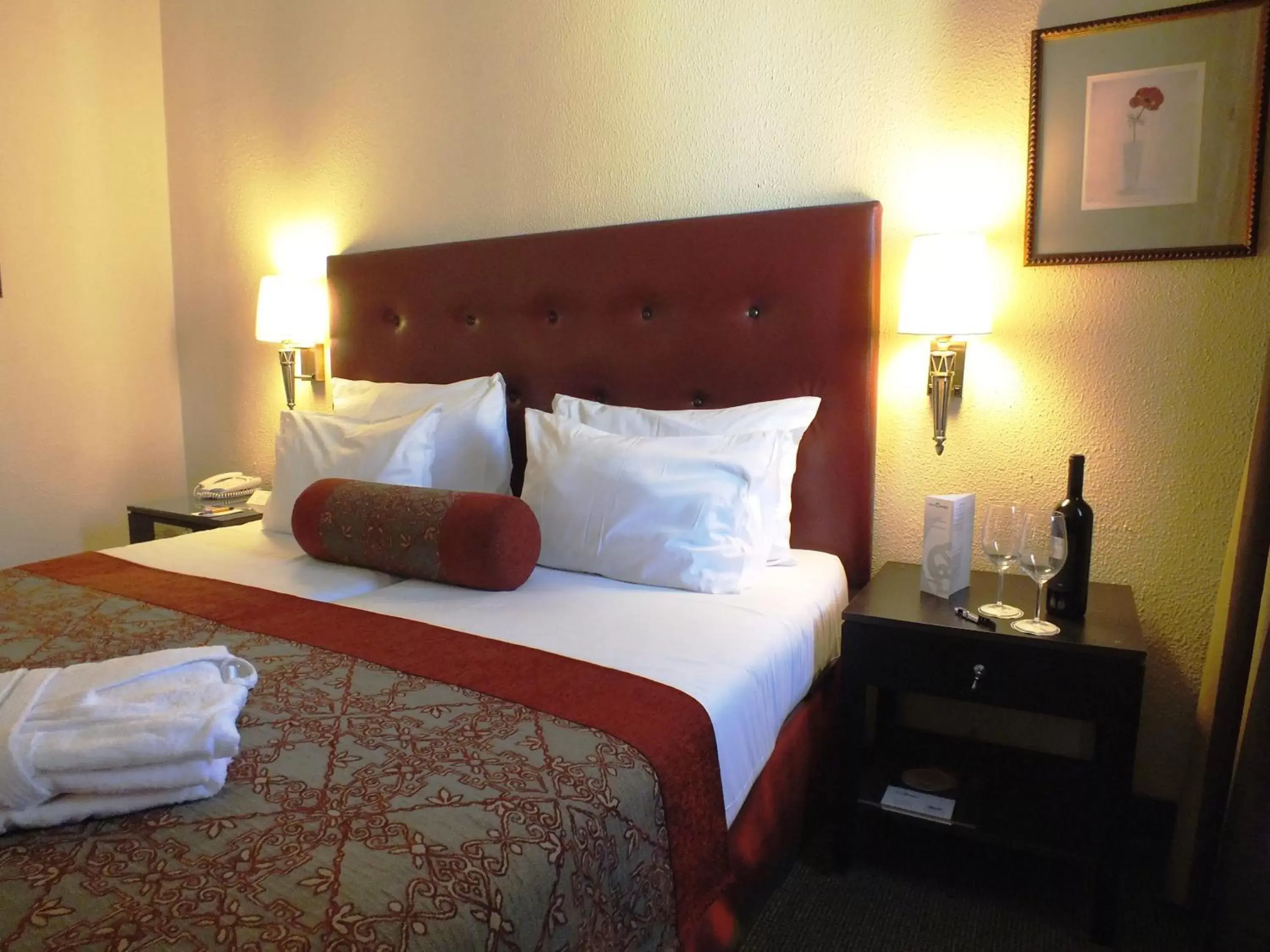 Bed in Prima Kings Hotel