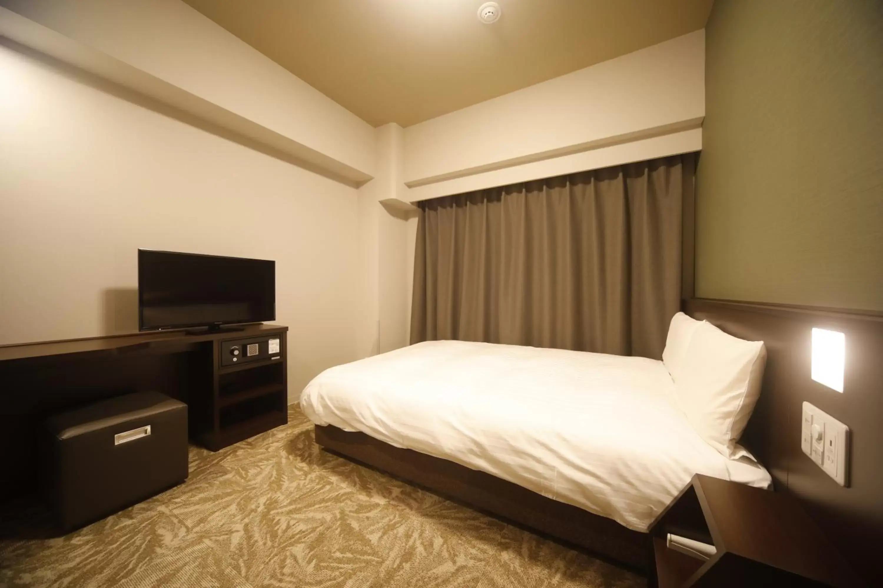 Photo of the whole room, Bed in Dormy Inn Premium Osaka Kitahama