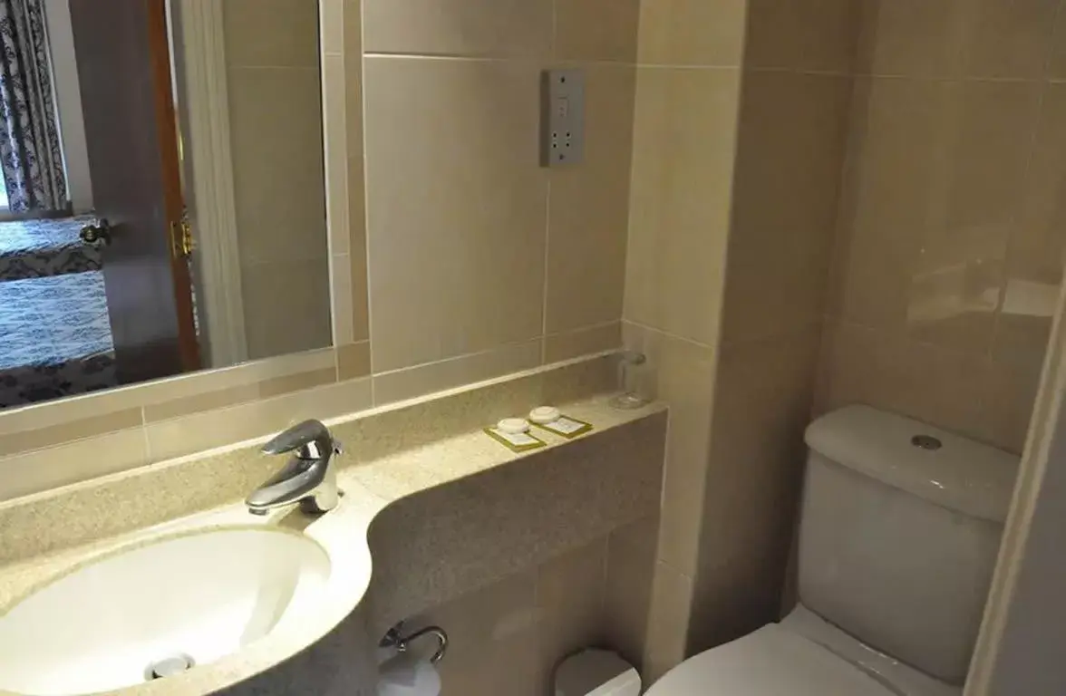 Toilet, Bathroom in Olympic House Hotel