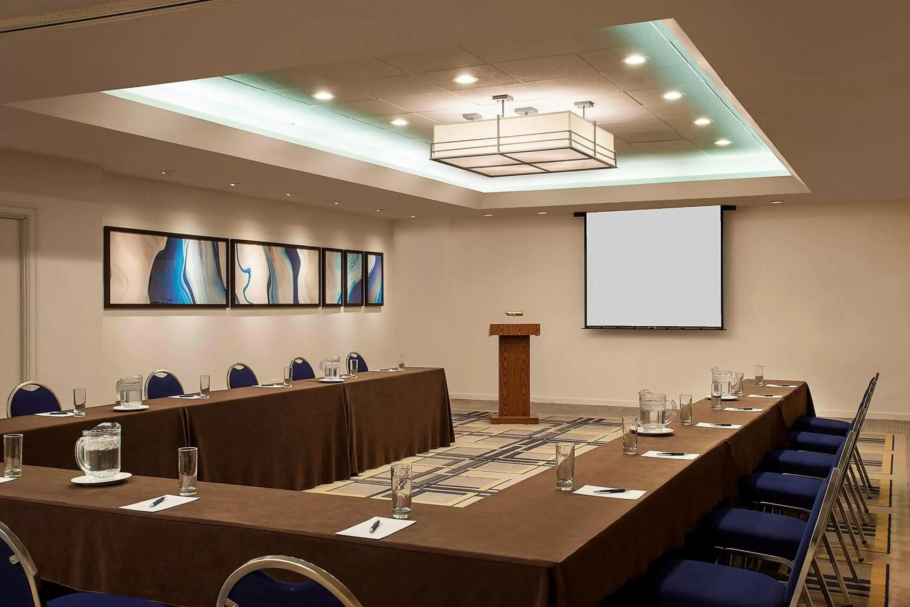 Meeting/conference room in Sheraton Lincoln Harbor Hotel