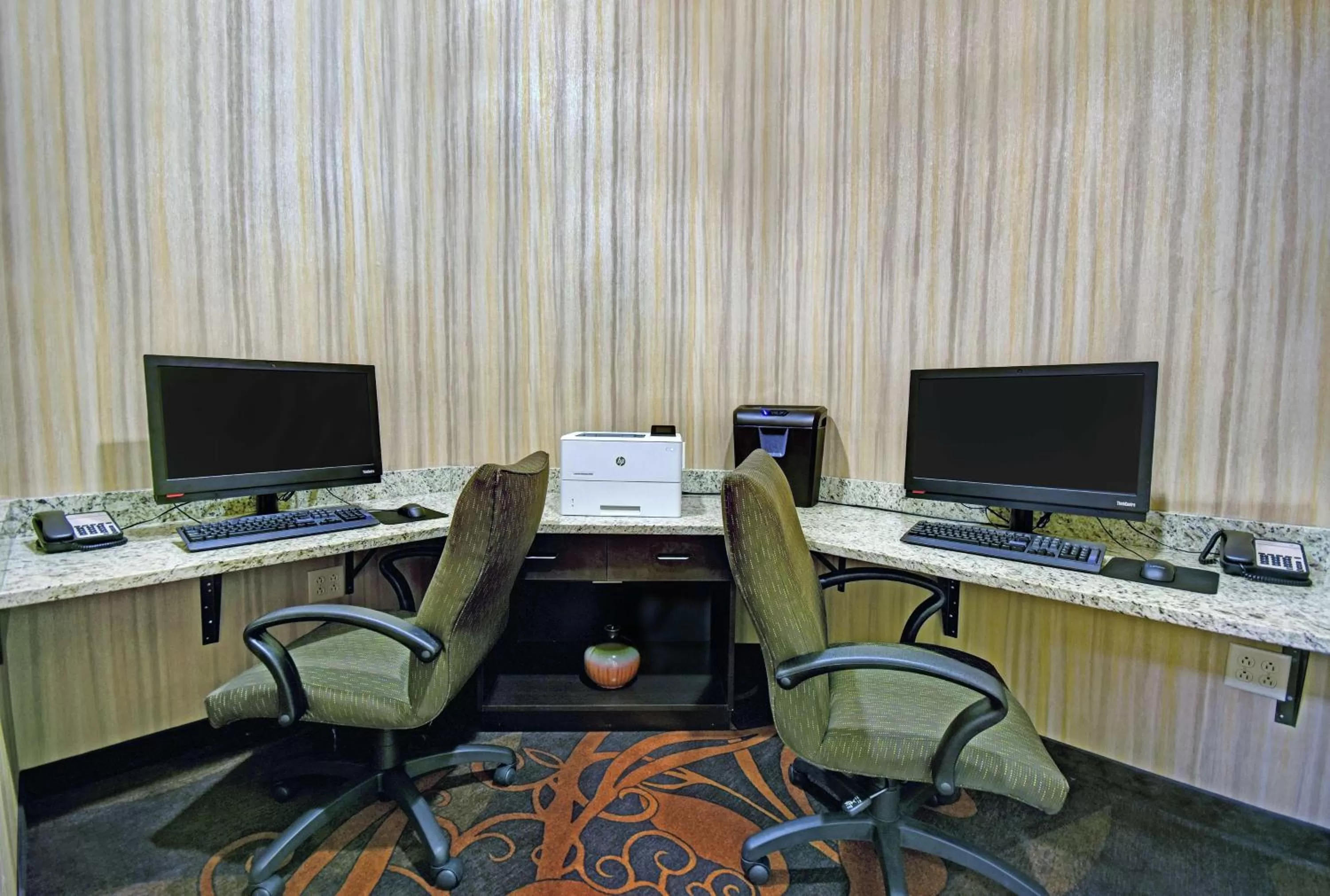 Business facilities in Hampton Inn Beloit