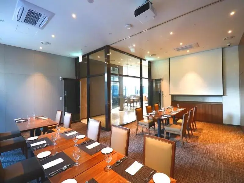 Restaurant/Places to Eat in Stanford Hotel Myeongdong