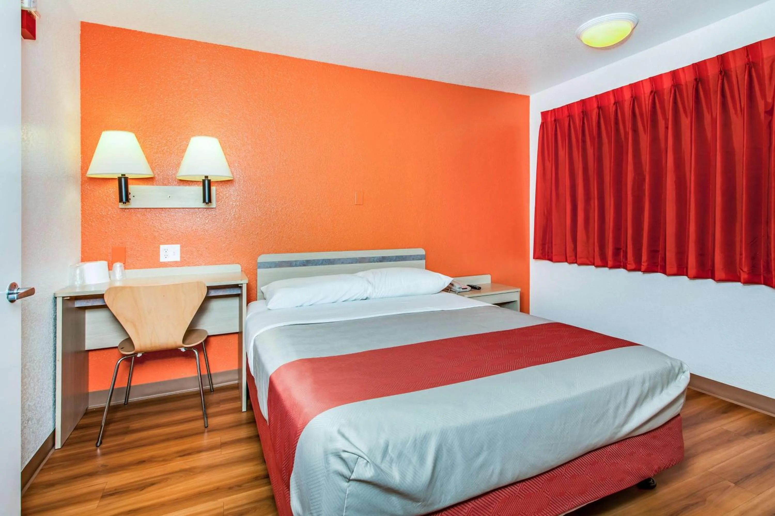 Bedroom, Bed in Motel 6-Vacaville, CA