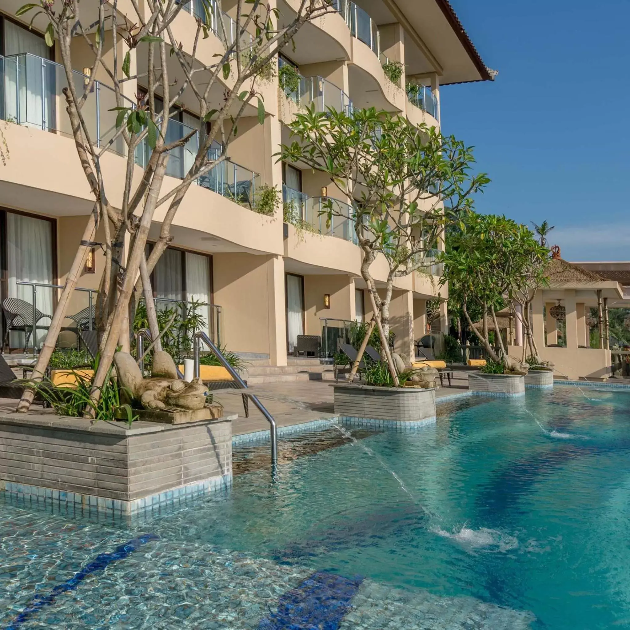 Swimming pool in SereS Springs Resort & Spa, Singakerta Swimming pool in SereS Springs Resort & Spa, Singakerta