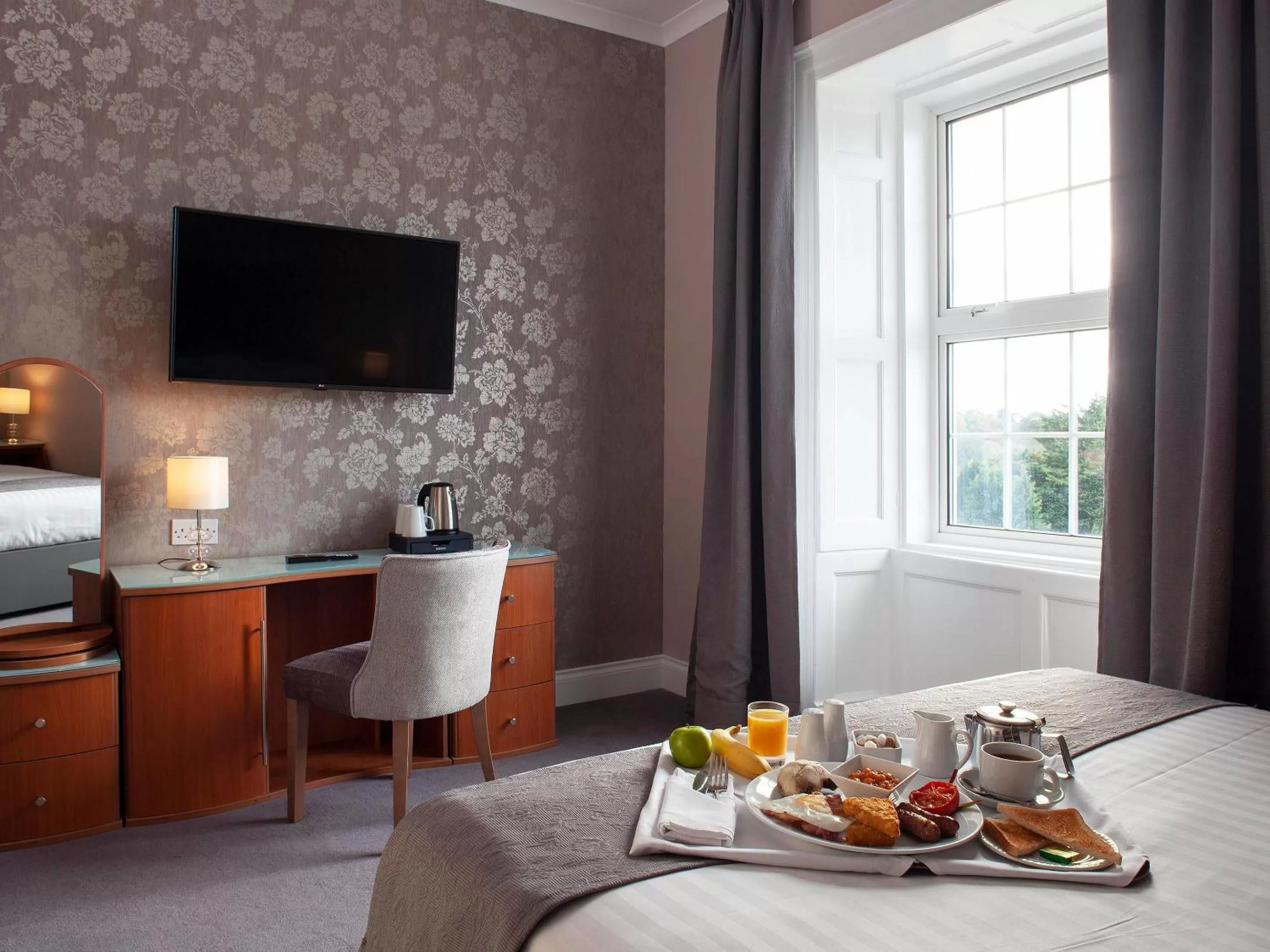 Standard Twin Room in Elfordleigh Hotel