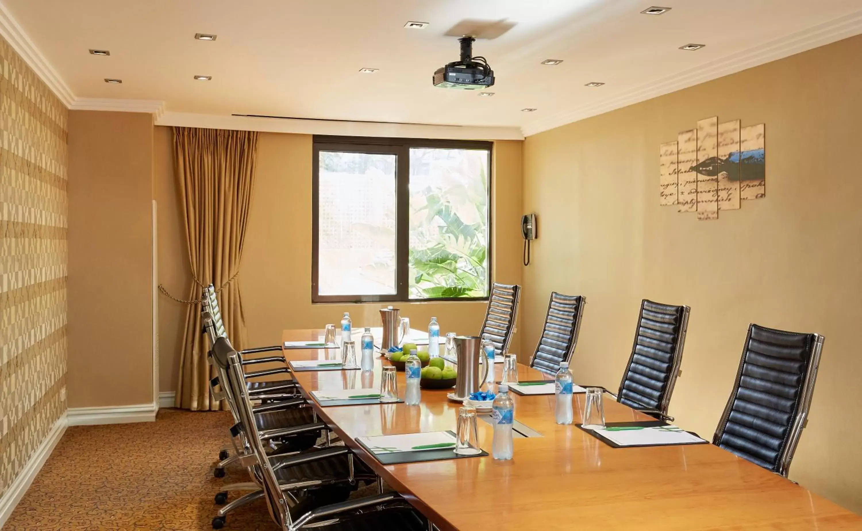 Meeting/conference room in Holiday Inn Parramatta, an IHG Hotel