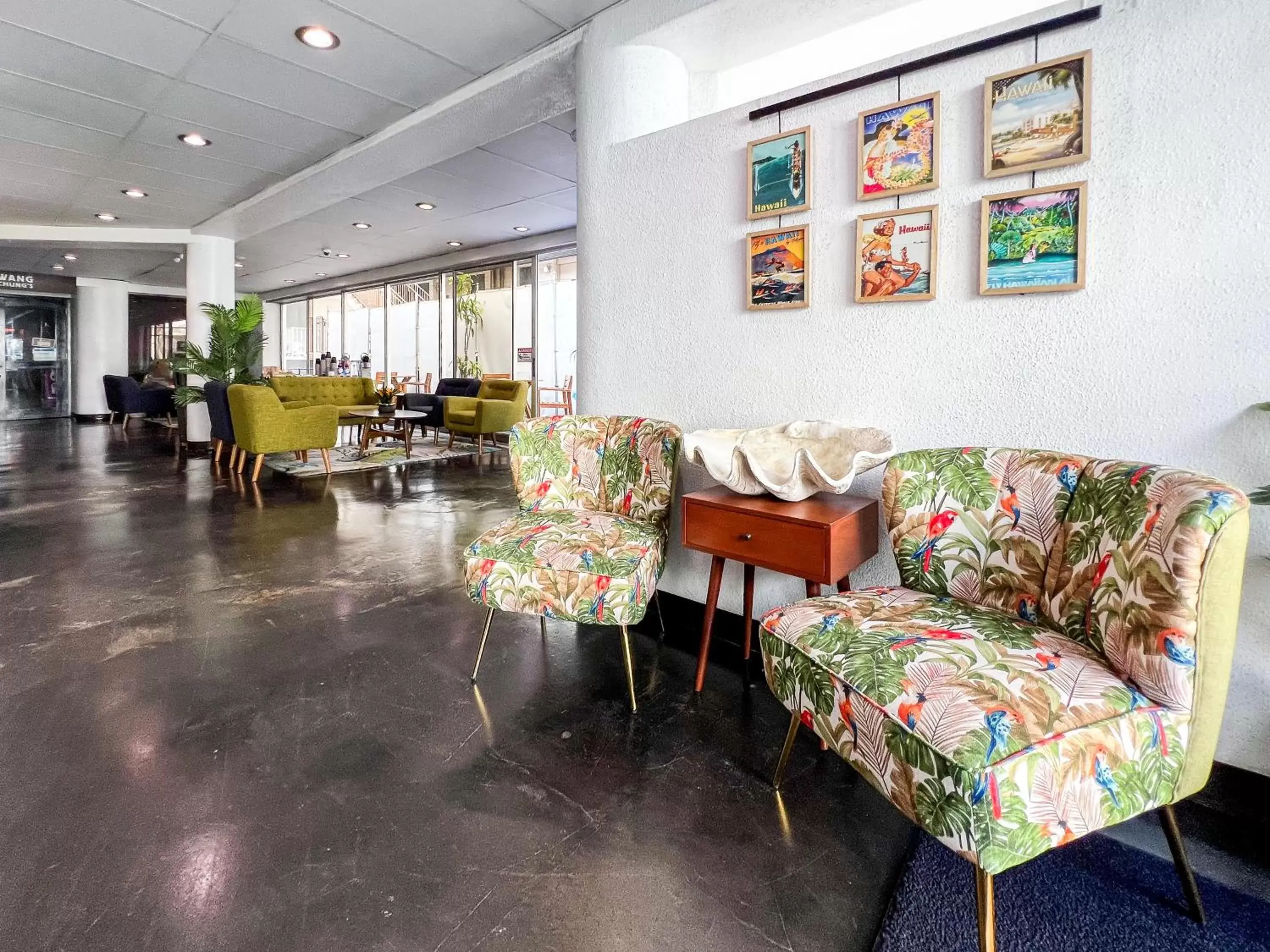 Seating area in Stay Hotel Waikiki