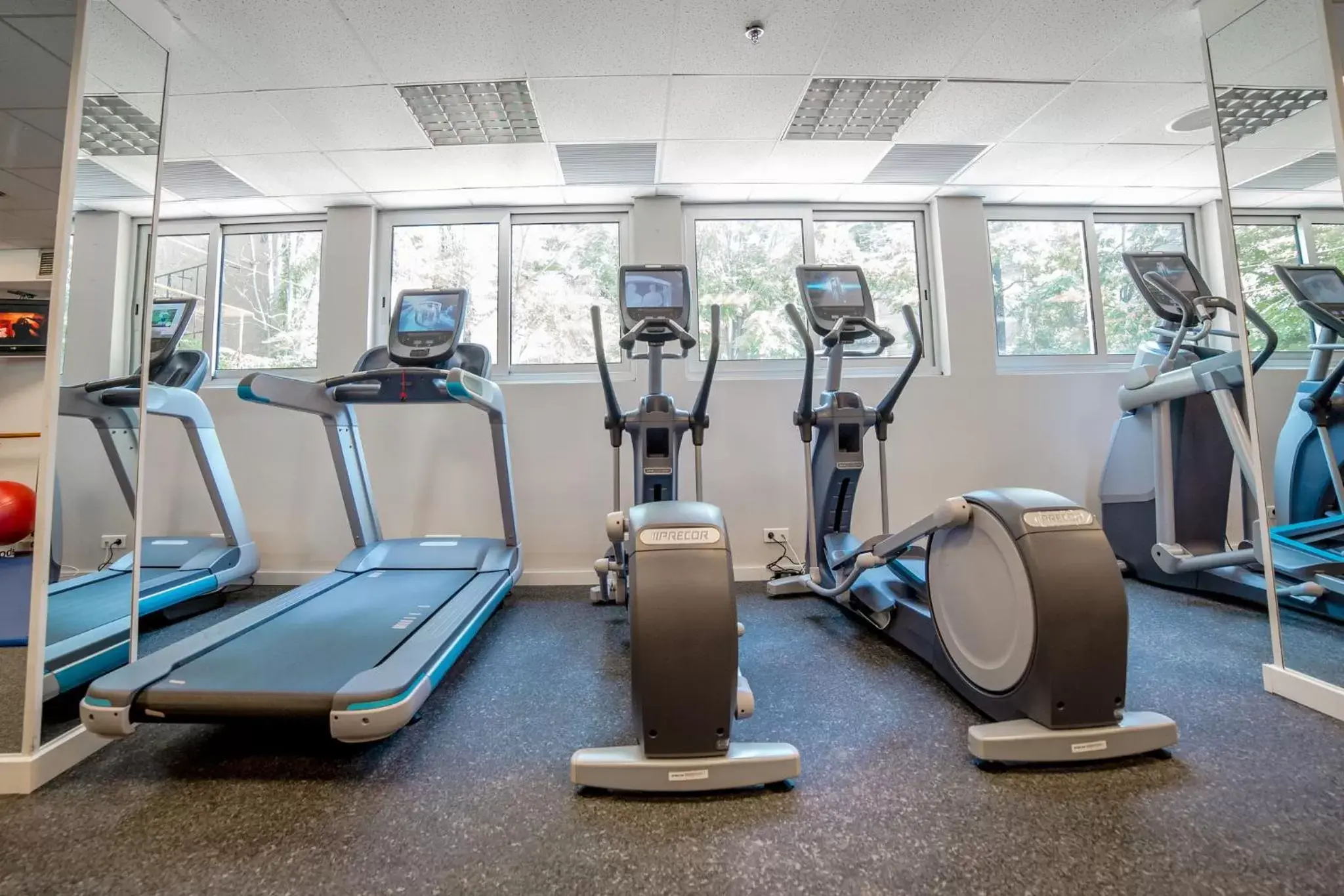 Fitness centre/facilities, Fitness Center/Facilities in InterContinental Athenee Palace Bucharest, an IHG Hotel