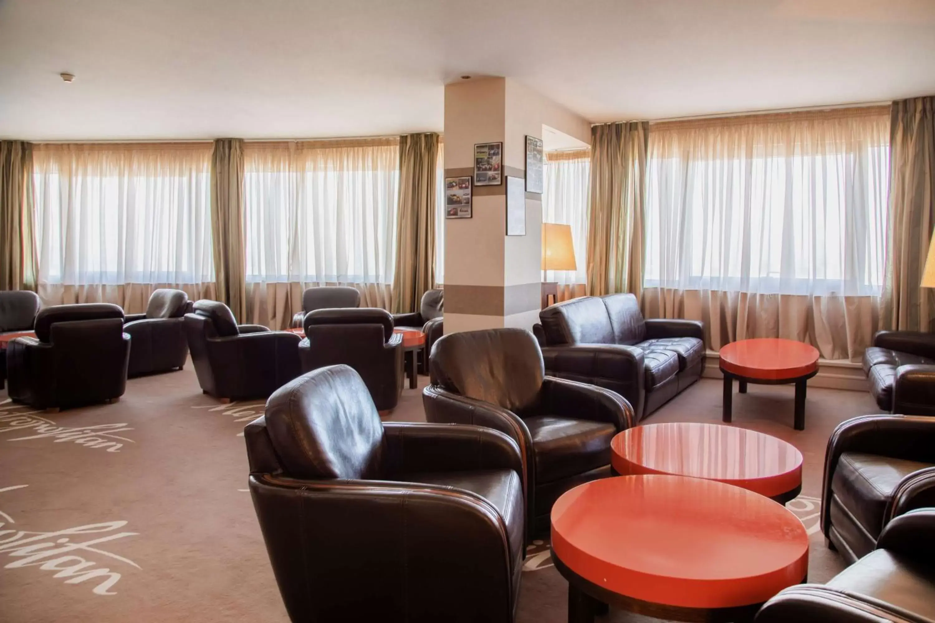 Meeting/conference room, Lounge/Bar in Metropolitan Hotel Sofia, a member of Radisson Individuals