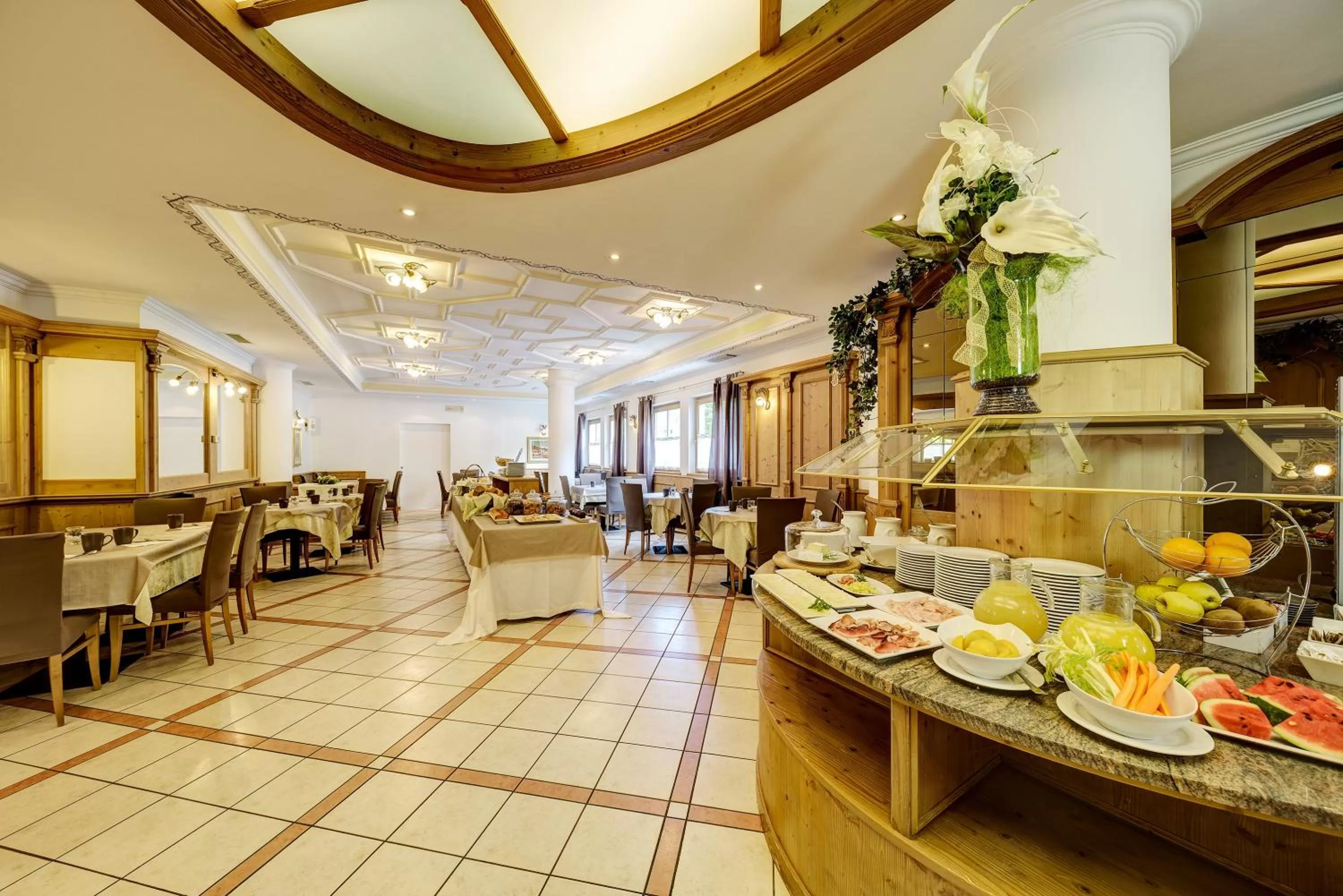 Restaurant/places to eat in Aparthotel Wellness Villa di Bosco
