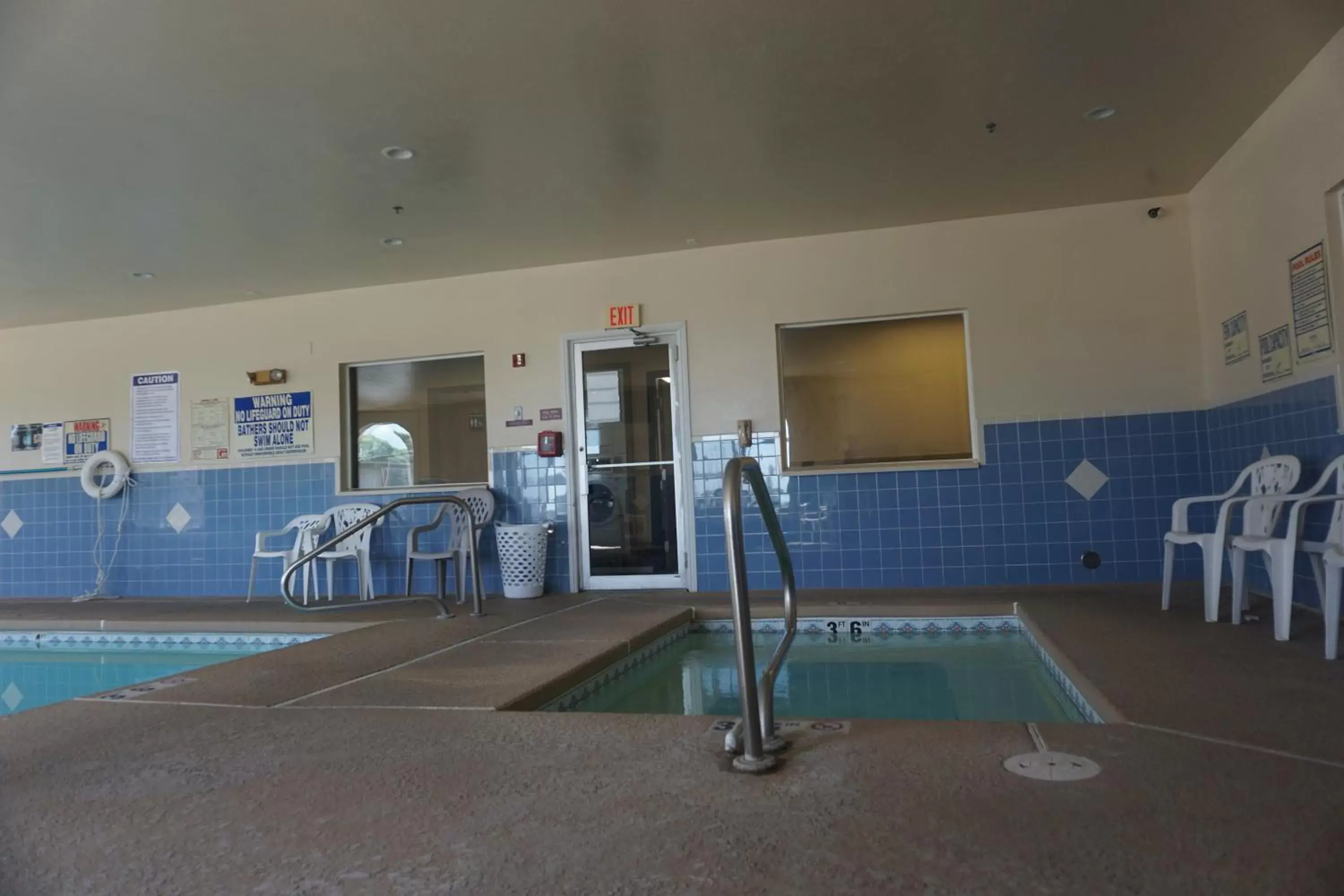 Hot Tub, Fitness Center/Facilities in Horizon Hotel