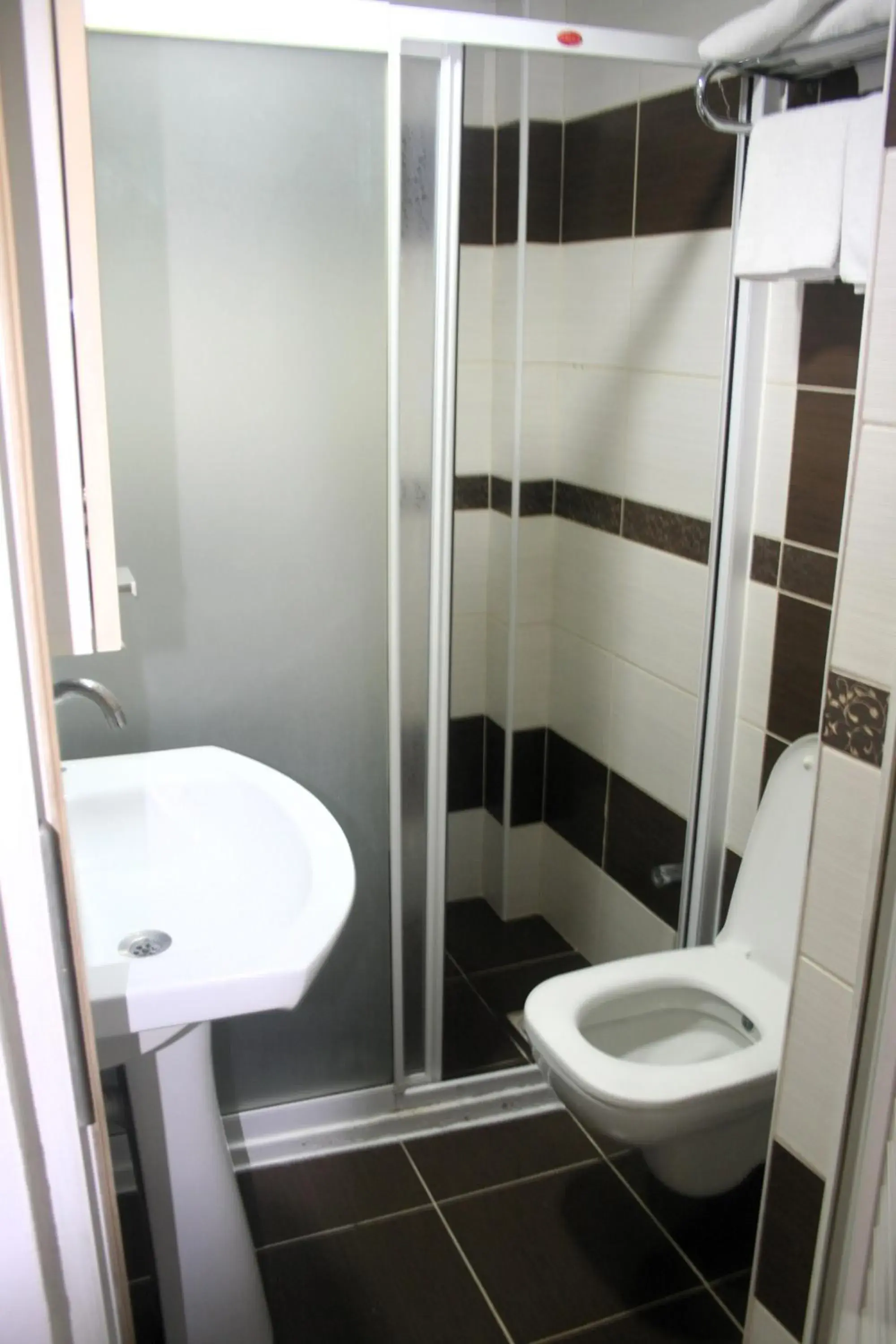 Bathroom in Yeni Kosk Esra Hotel