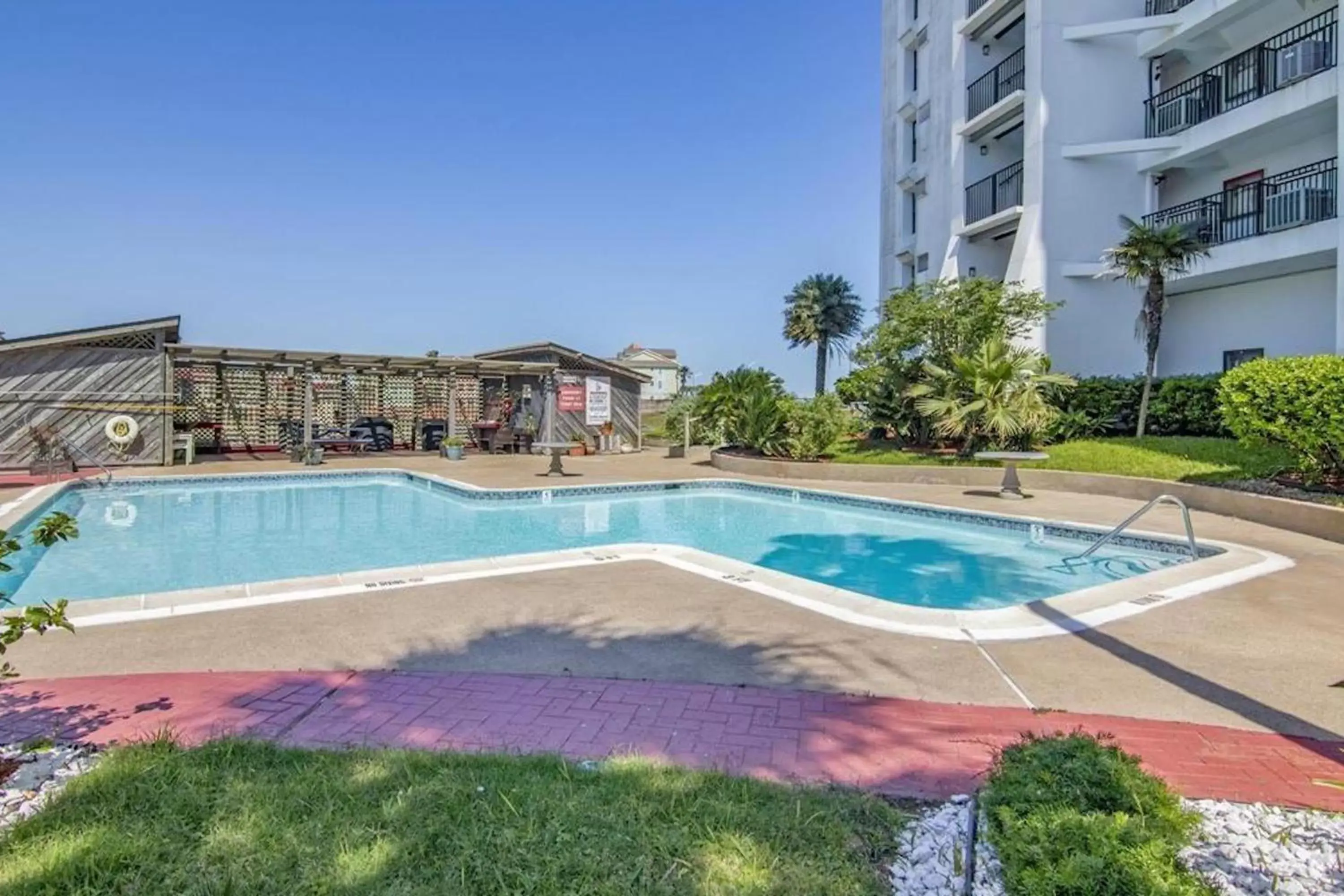 Swimming Pool in Seawall Apartments